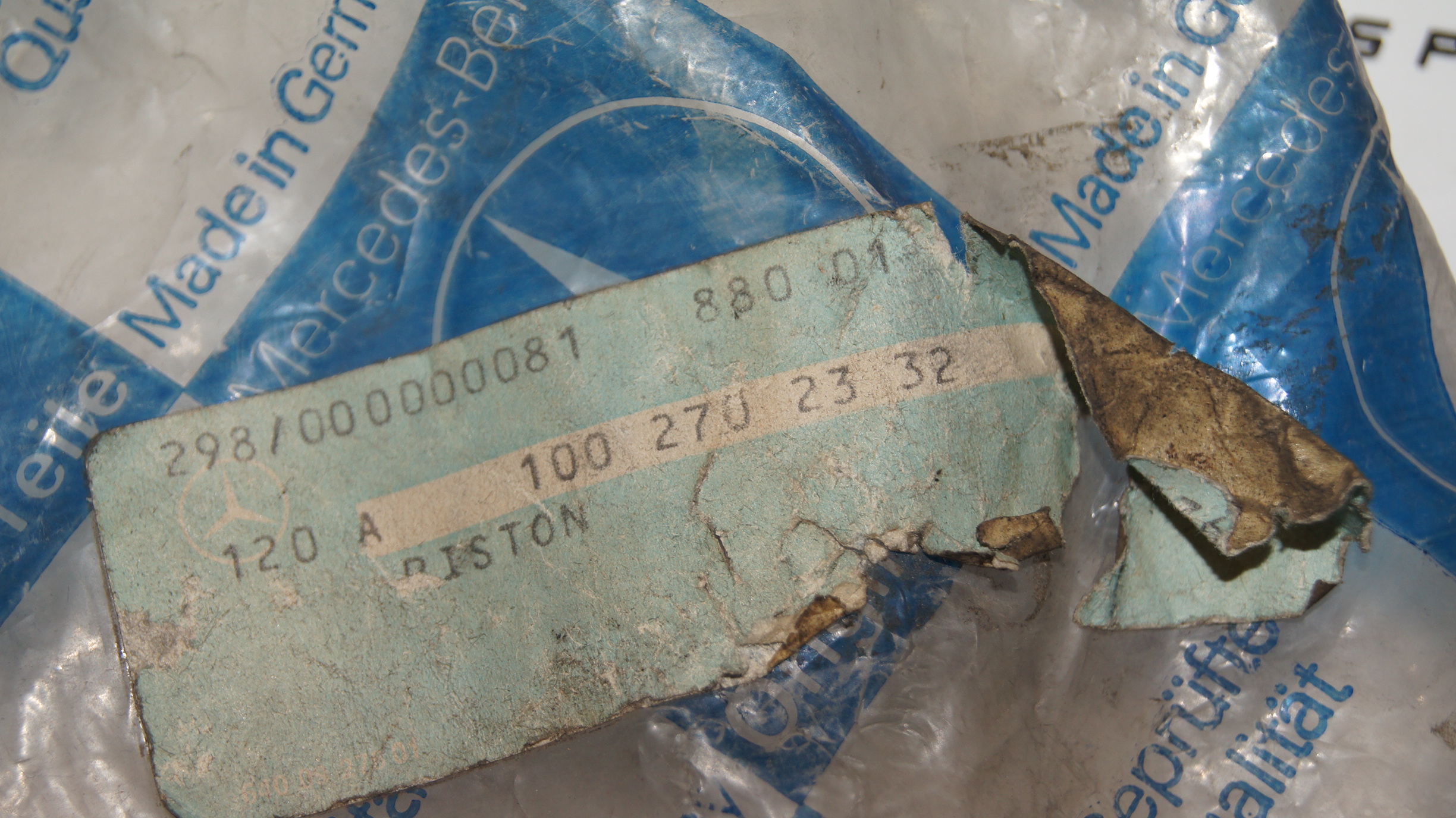 W100 W109 Automatic transmission piston B2 Genuine Mercedes Part W100 W109 Automatic transmission piston B2 Genuine Mercedes Part