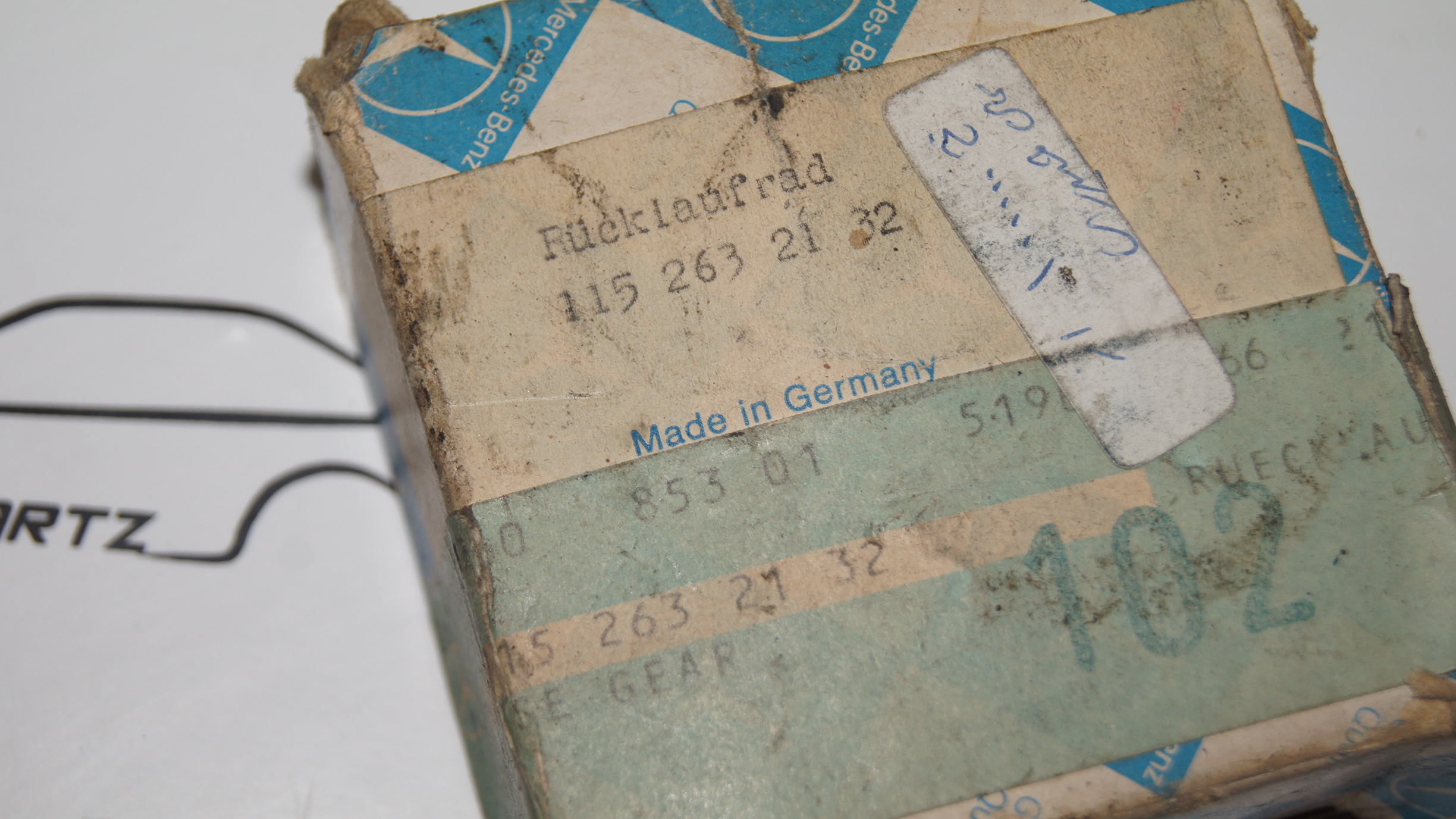 W107 W114 W115 W116 transmission countershaft reverse idler gear Genuine Mercedes Part W107 W114 W115 W116 transmission countershaft reverse idler gear Genuine Mercedes Part