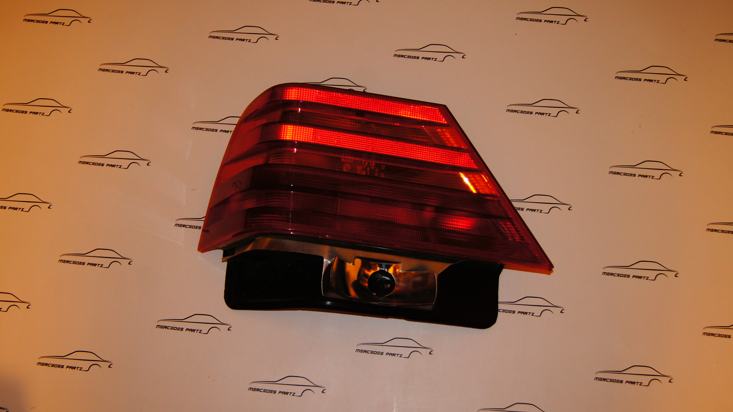 W140 left tail light mercedespartz