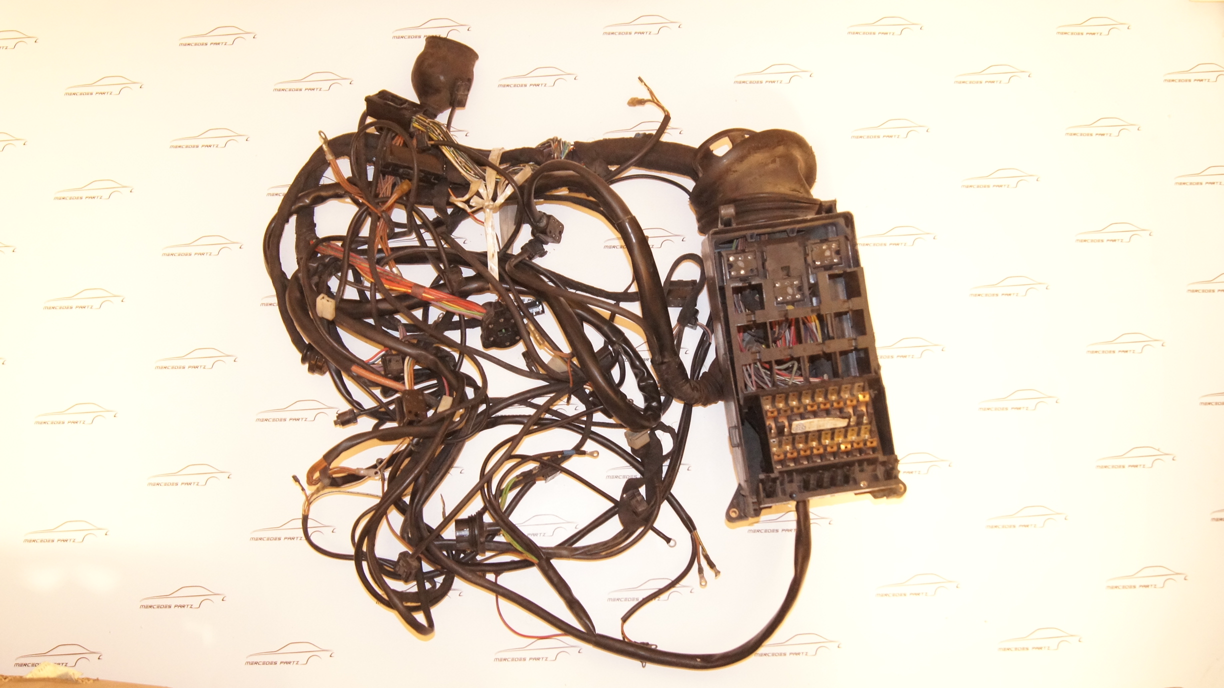 W126 380SE 380SEL 500SE 500SEL main cable harness *USED* Genuine Mercedes Part W126 380SE 380SEL 500SE 500SEL main cable harness *USED* Genuine Mercedes Part