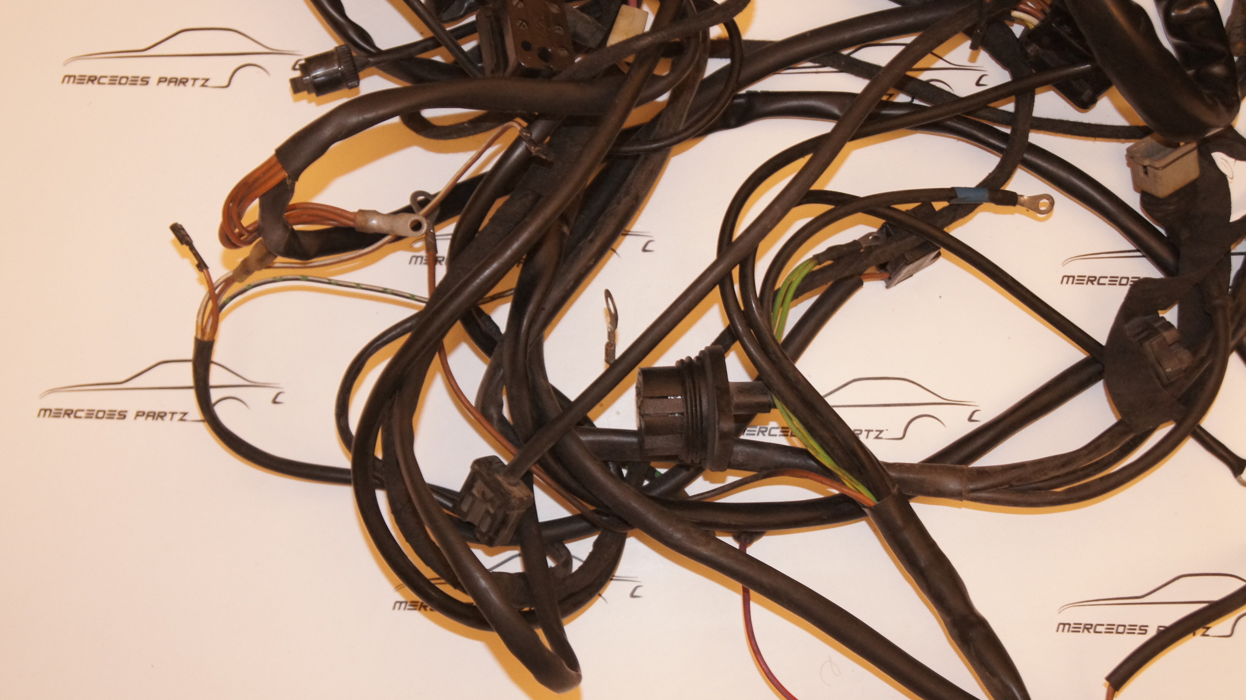 W126 380SE 380SEL 500SE 500SEL main cable harness *USED* Genuine Mercedes Part W126 380SE 380SEL 500SE 500SEL main cable harness *USED* Genuine Mercedes Part