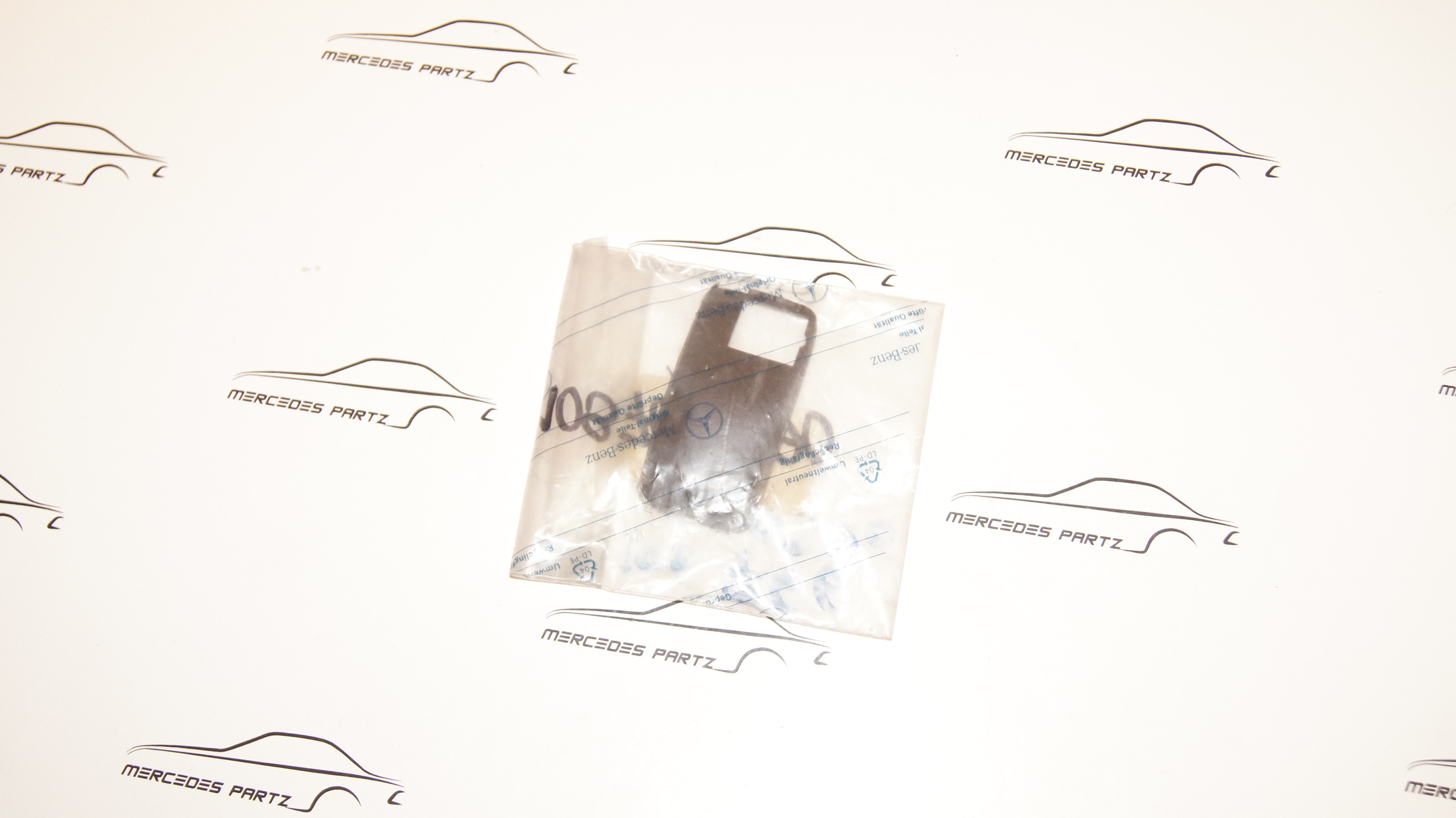 W100 W108 W109 W110 W111 W113 W114 W115 W116 W123 left door handle insert Genuine Mercedes Part W100 W108 W109 W110 W111 W113 W114 W115 W116 W123 left door handle insert Genuine Mercedes Part