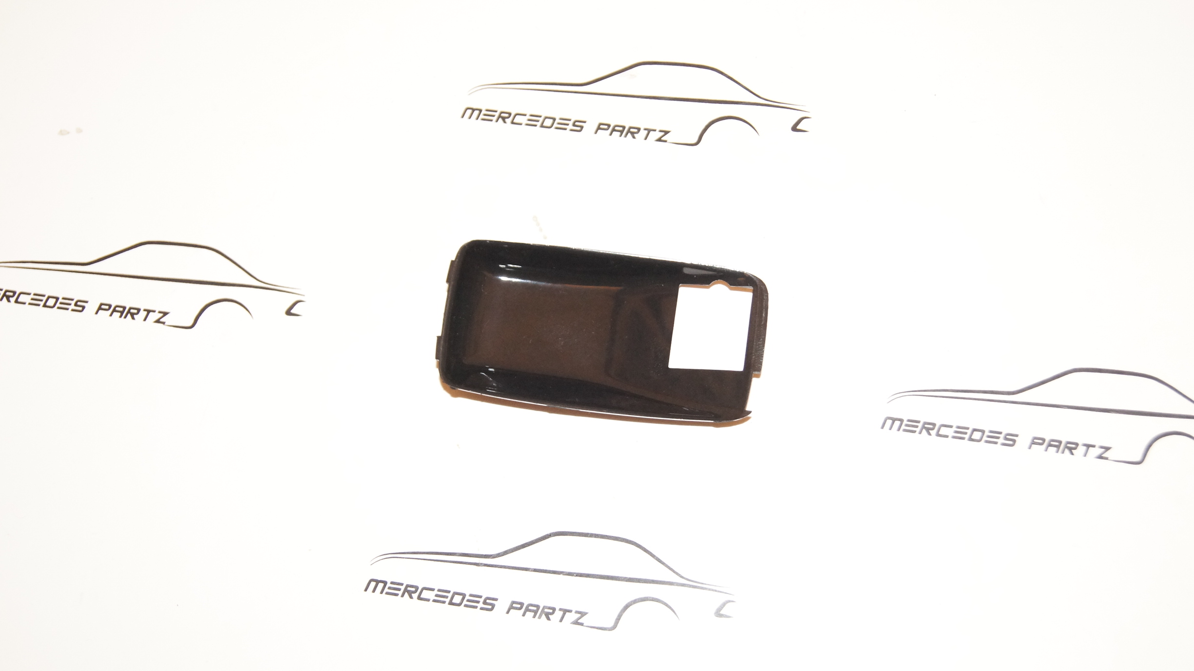 W100 W108 W109 W110 W111 W113 W114 W115 W116 W123 left door handle insert Genuine Mercedes Part W100 W108 W109 W110 W111 W113 W114 W115 W116 W123 left door handle insert Genuine Mercedes Part