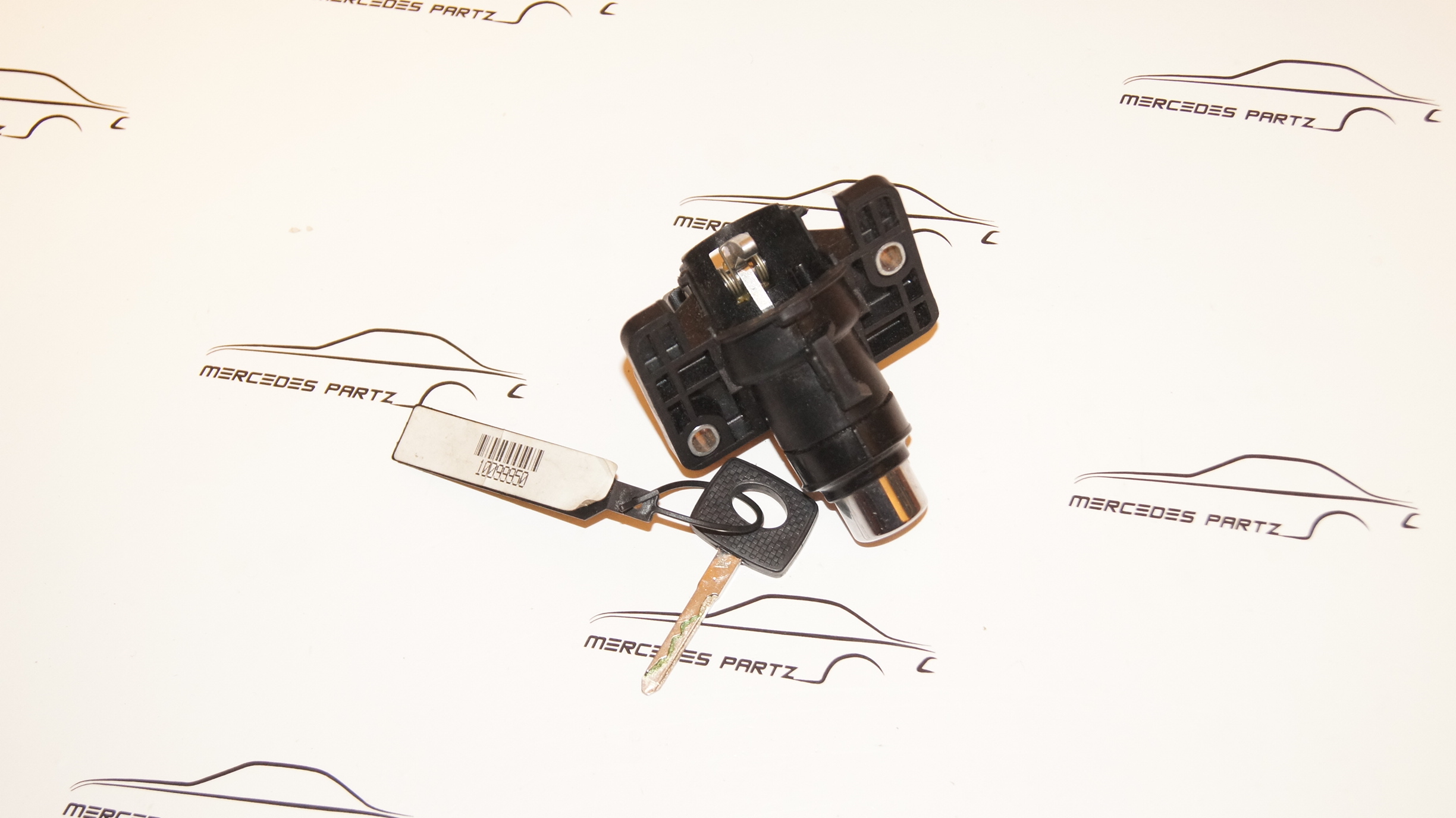 W201 trunk lid lock Genuine Mercedes Part W201 trunk lid lock Genuine Mercedes Part