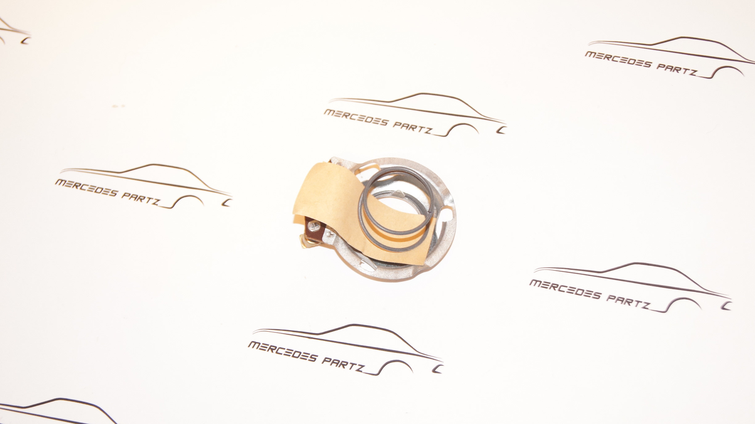 W100 W108 W109 W110 W111 W112 W113 W114 W115 W120 W121 W198 lamp socket Genuine Mercedes Part W100 W108 W109 W110 W111 W112 W113 W114 W115 W120 W121 W198 lamp socket Genuine Mercedes Part