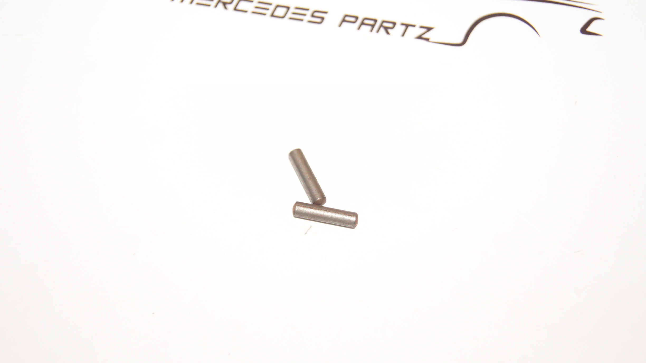 M103 camshaft cylinder pin Genuine Mercedes Part M103 camshaft cylinder pin Genuine Mercedes Part