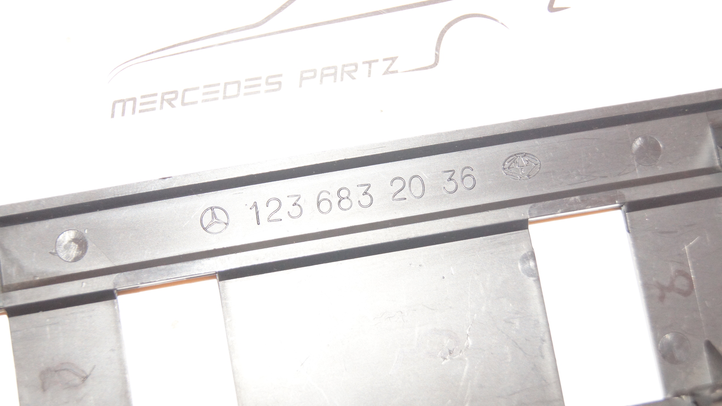 W123 dash cover mercedespartz