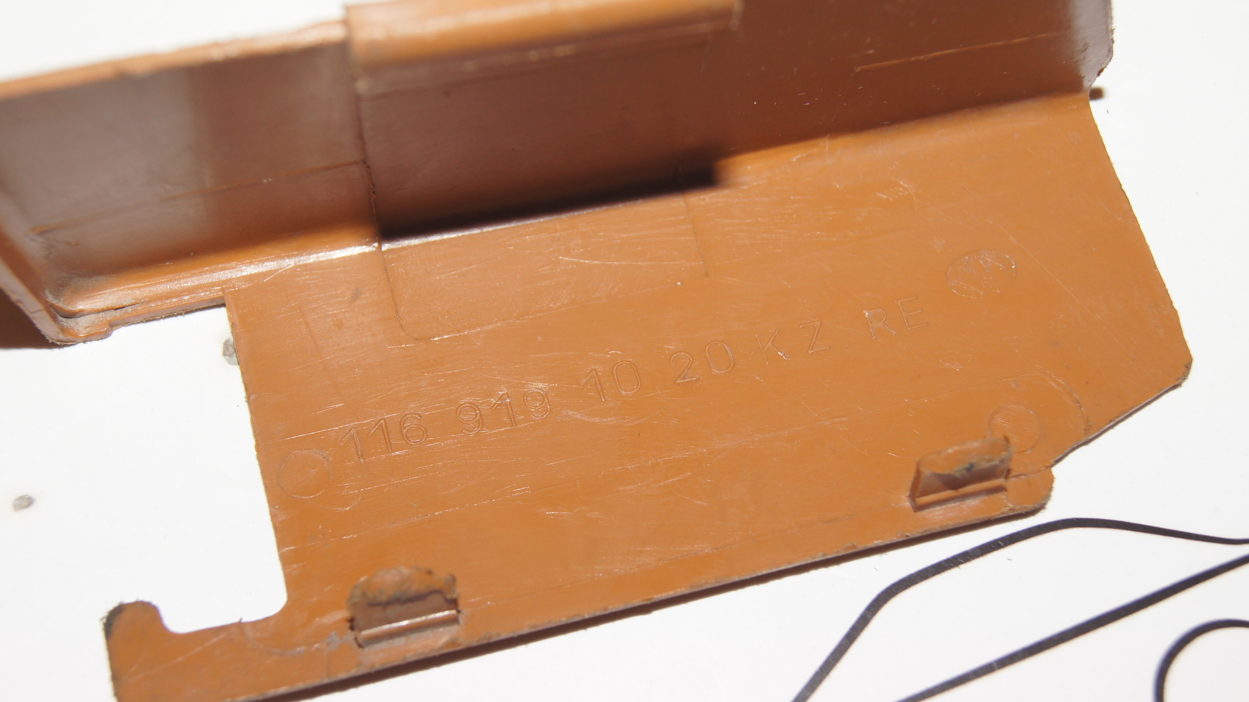 W116 front seat rear right cover (used) Genuine Mercedes Part W116 front seat rear right cover (used) Genuine Mercedes Part