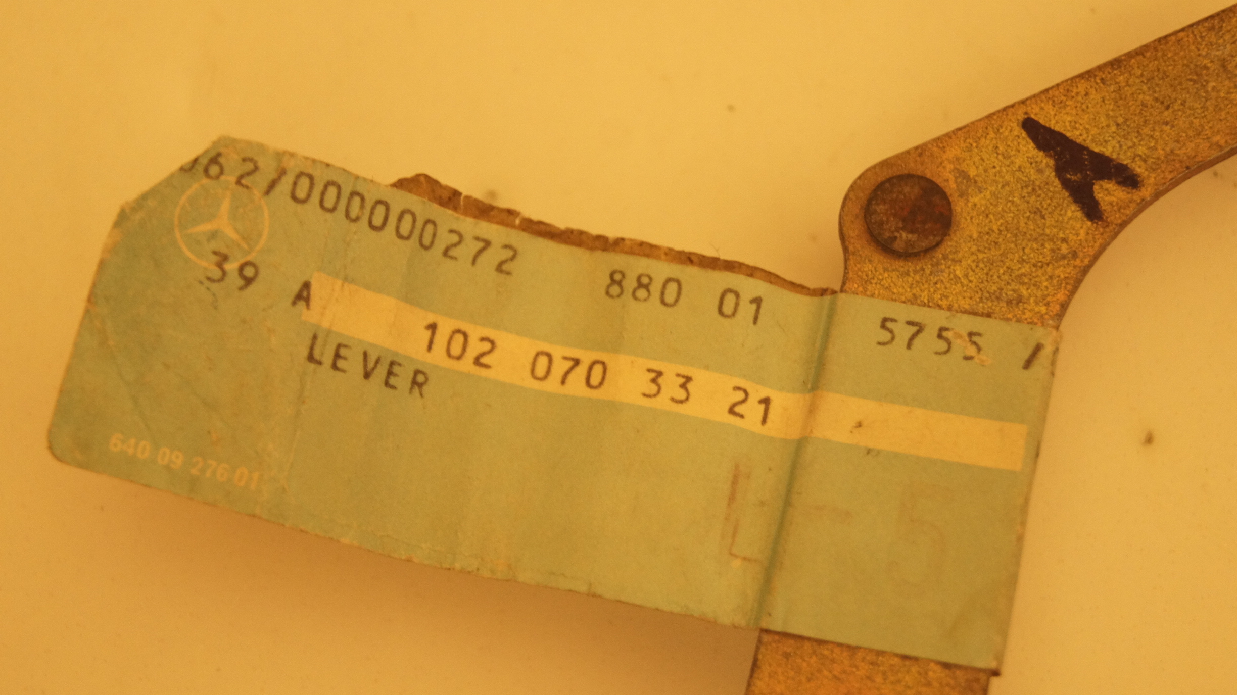 M102 carburetor lever Genuine Mercedes Part M102 carburetor lever Genuine Mercedes Part