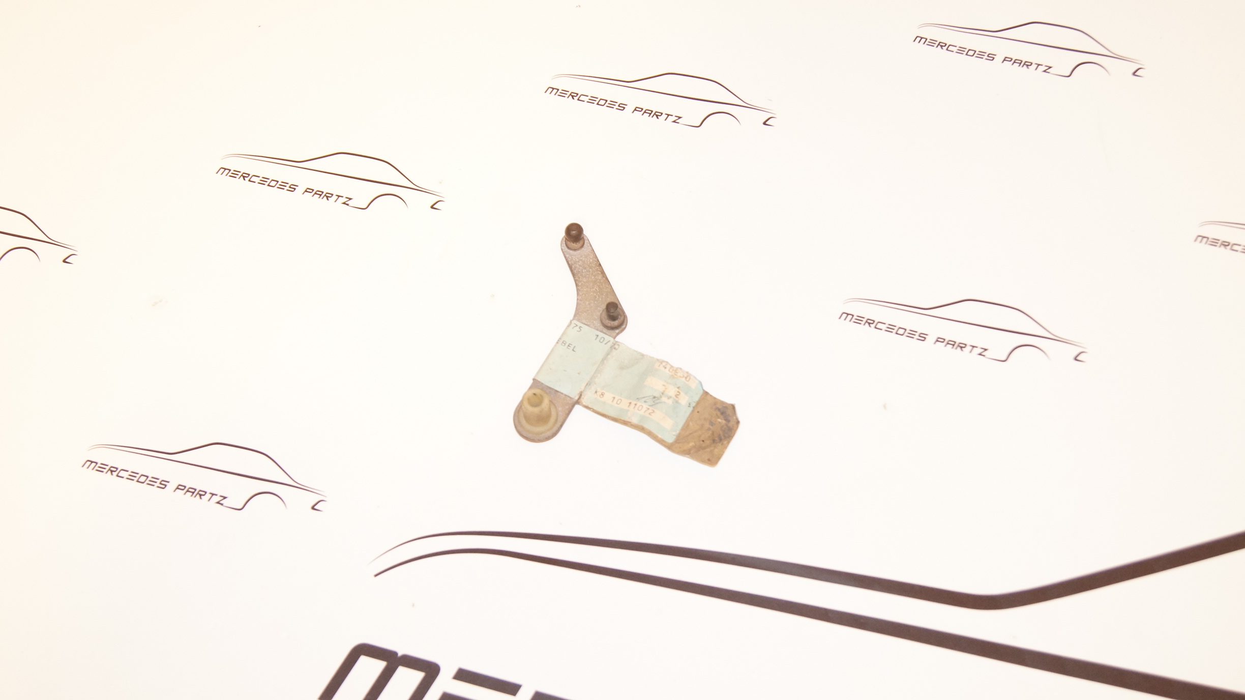 M102 carburetor lever Genuine Mercedes Part M102 carburetor lever Genuine Mercedes Part