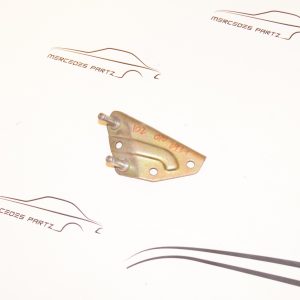 M102 carburetor bearing bracket Genuine Mercedes Part M102 carburetor bearing bracket Genuine Mercedes Part
