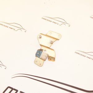 M103 bearing bracket slotted gate Genuine Mercedes Part M103 bearing bracket slotted gate Genuine Mercedes Part