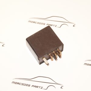 W107, W114, W115, W116, W123 pulse transmitter unit USED Genuine Mercedes Part W107, W114, W115, W116, W123 pulse transmitter unit USED Genuine Mercedes Part