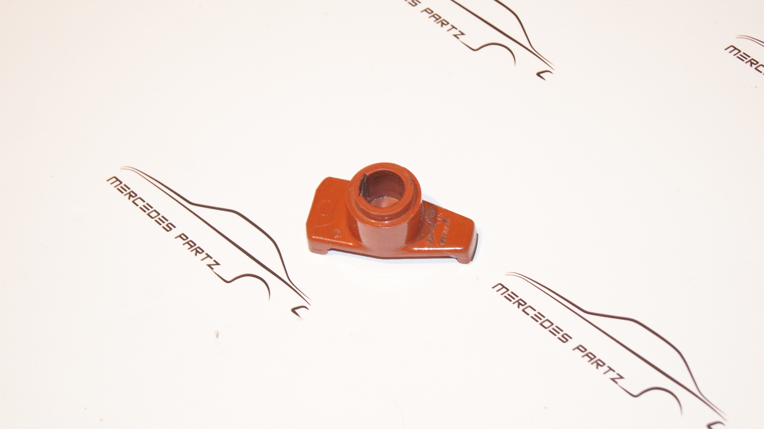 M114 M115 M123 M127 M129 M130 M180 Distributor rotor cap Bosch M114 M115 M123 M127 M129 M130 M180 Distributor rotor cap Bosch