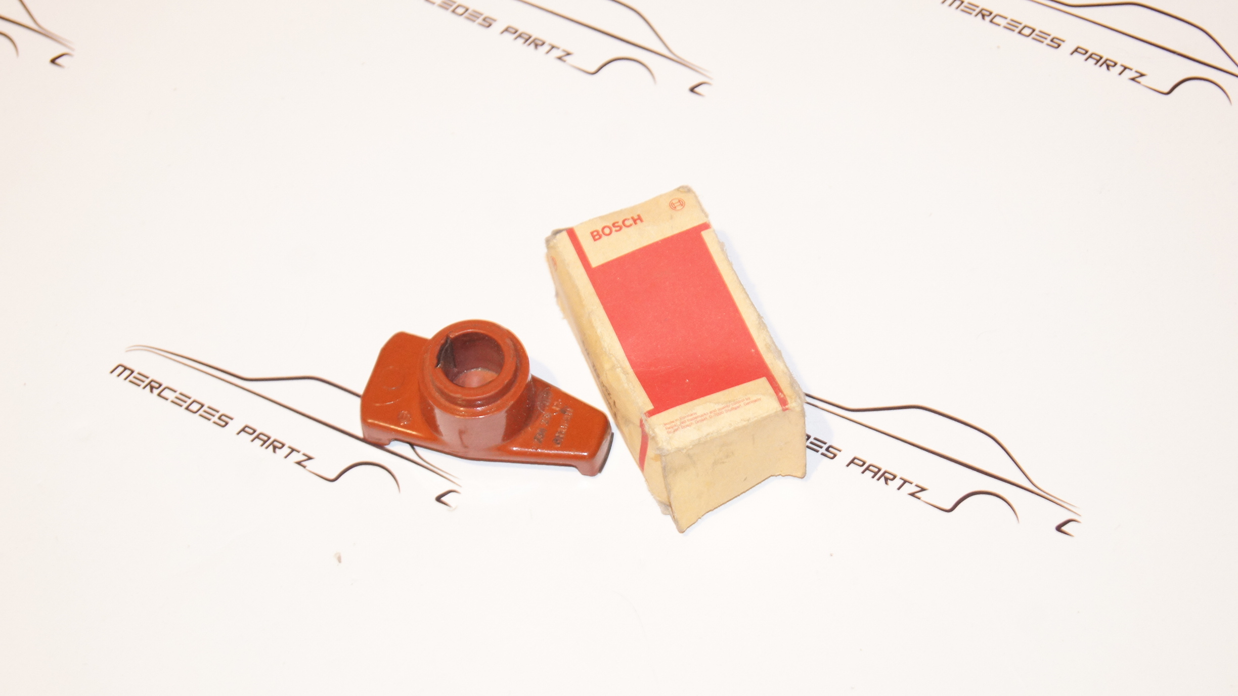 M114 M115 M123 M127 M129 M130 M180 Distributor rotor cap Bosch M114 M115 M123 M127 M129 M130 M180 Distributor rotor cap Bosch