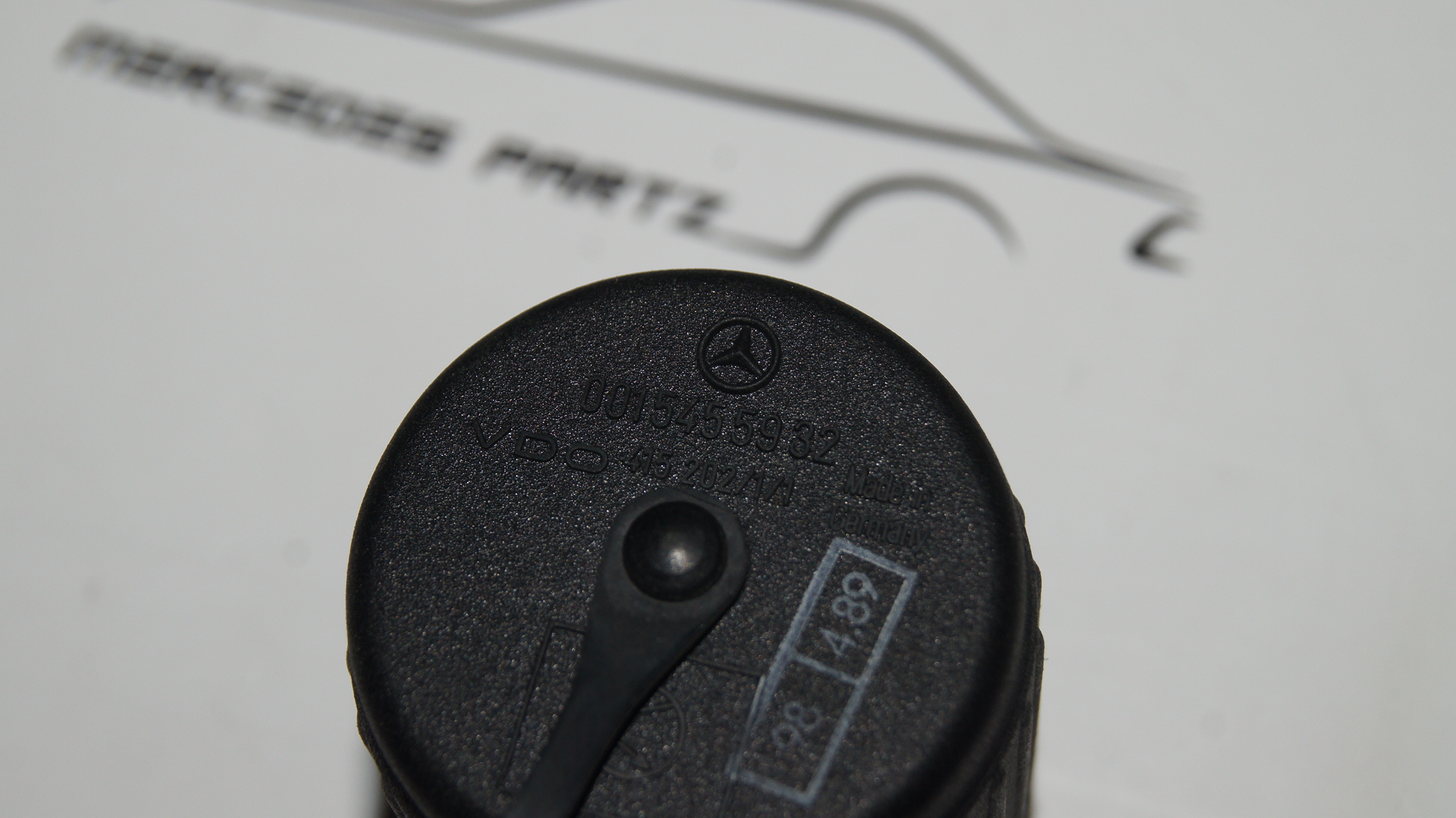 W116 W123 W124 W201 control unit T.D.C. sender unit Genuine Mercedes Part W116 W123 W124 W201 control unit T.D.C. sender unit Genuine Mercedes Part