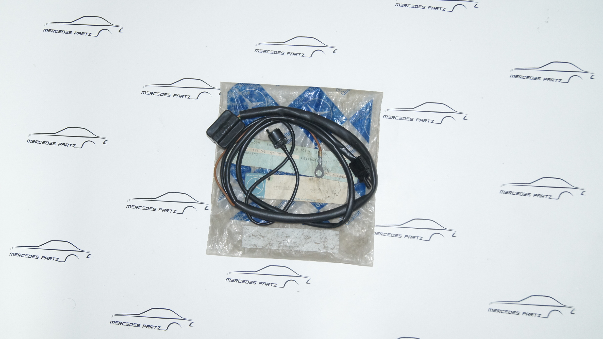 W126 500 1ST gear start additional cable harness NEW NOS Genuine Mercedes Part W126 500 1ST gear start additional cable harness NEW NOS Genuine Mercedes Part
