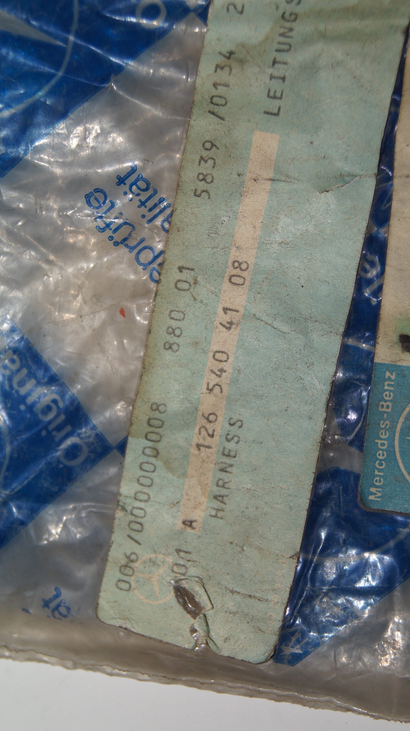 W126 500 1ST gear start additional cable harness NEW NOS Genuine Mercedes Part W126 500 1ST gear start additional cable harness NEW NOS Genuine Mercedes Part