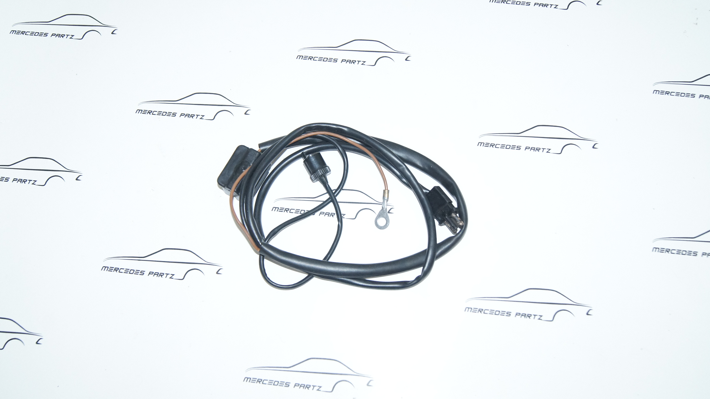 W126 500 1ST gear start additional cable harness NEW NOS Genuine Mercedes Part W126 500 1ST gear start additional cable harness NEW NOS Genuine Mercedes Part