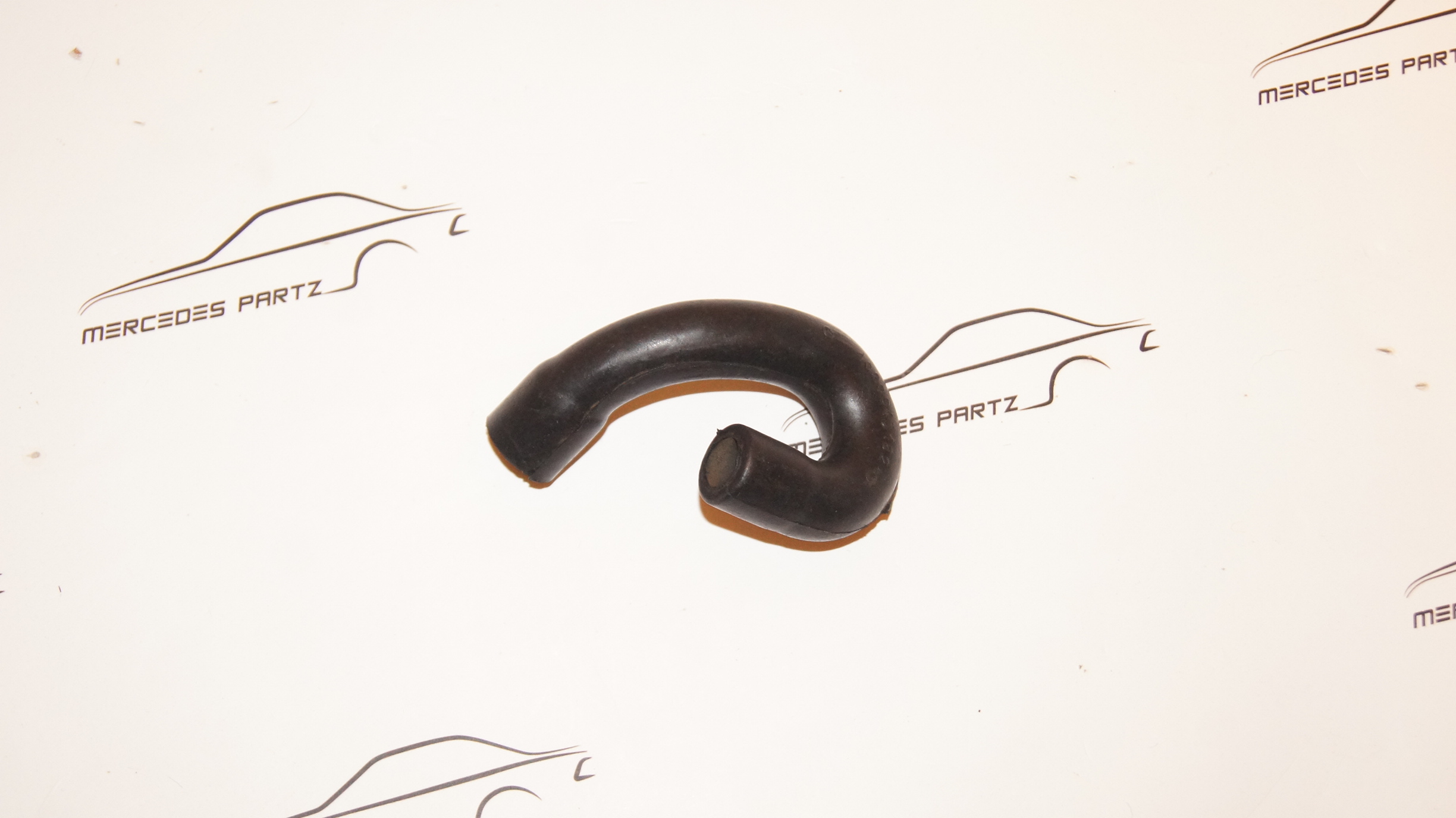 M102 hose from cylinder head cover to filter Genuine Mercedes Part M102 hose from cylinder head cover to filter Genuine Mercedes Part