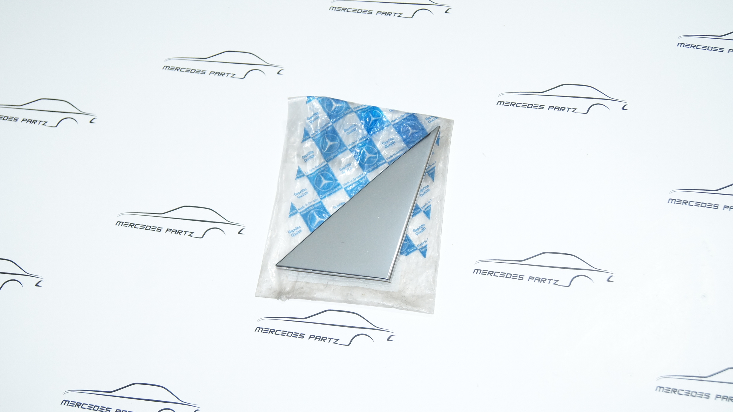 W116 outside left mirror plate Genuine Mercedes Part W116 outside left mirror plate Genuine Mercedes Part