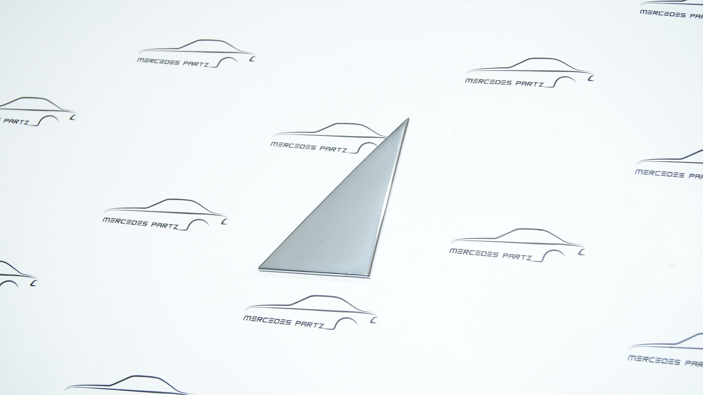 W116 outside left mirror plate Genuine Mercedes Part W116 outside left mirror plate Genuine Mercedes Part