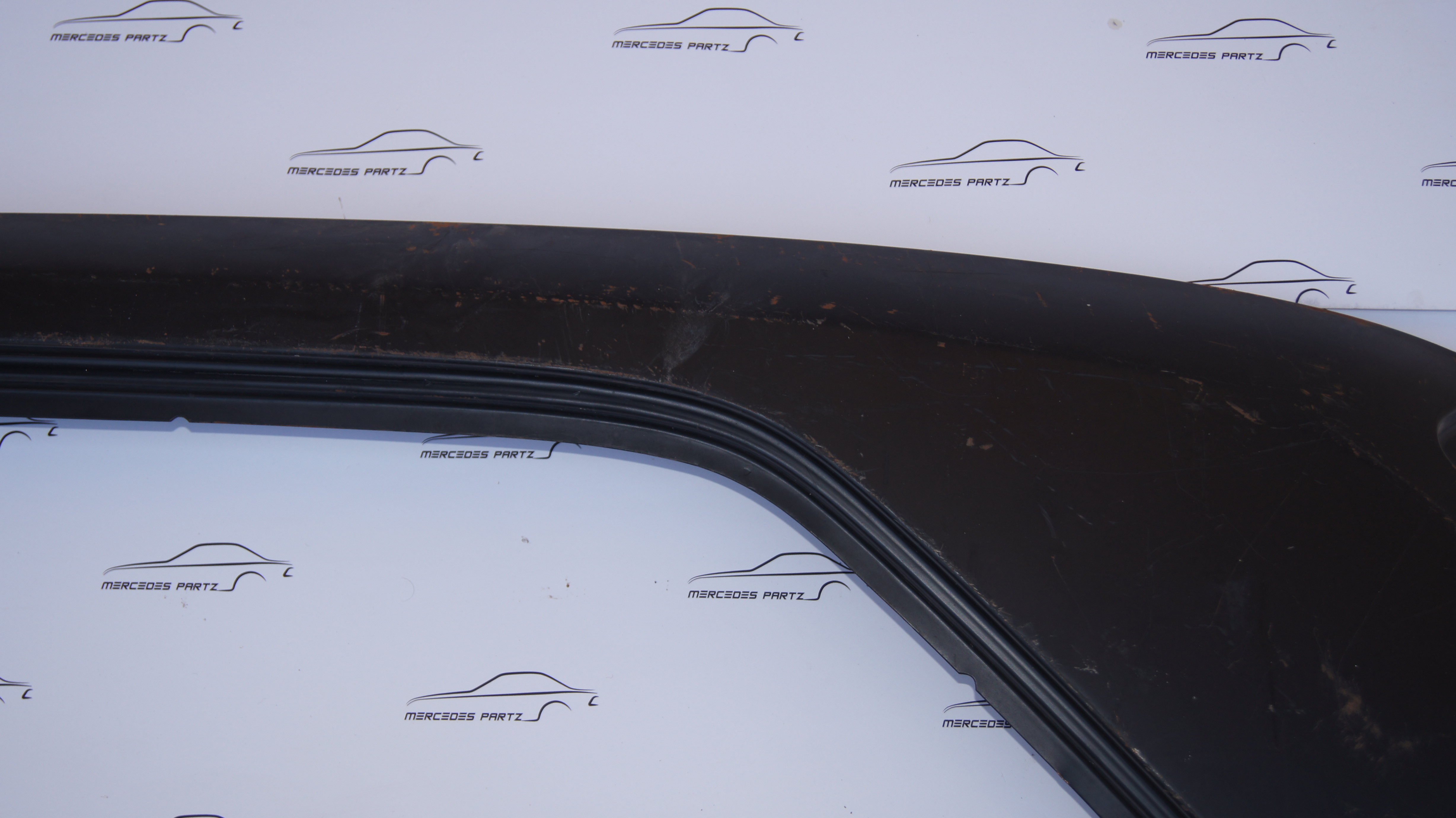 W124 lateral left roof panelling Genuine Mercedes Part W124 lateral left roof panelling Genuine Mercedes Part