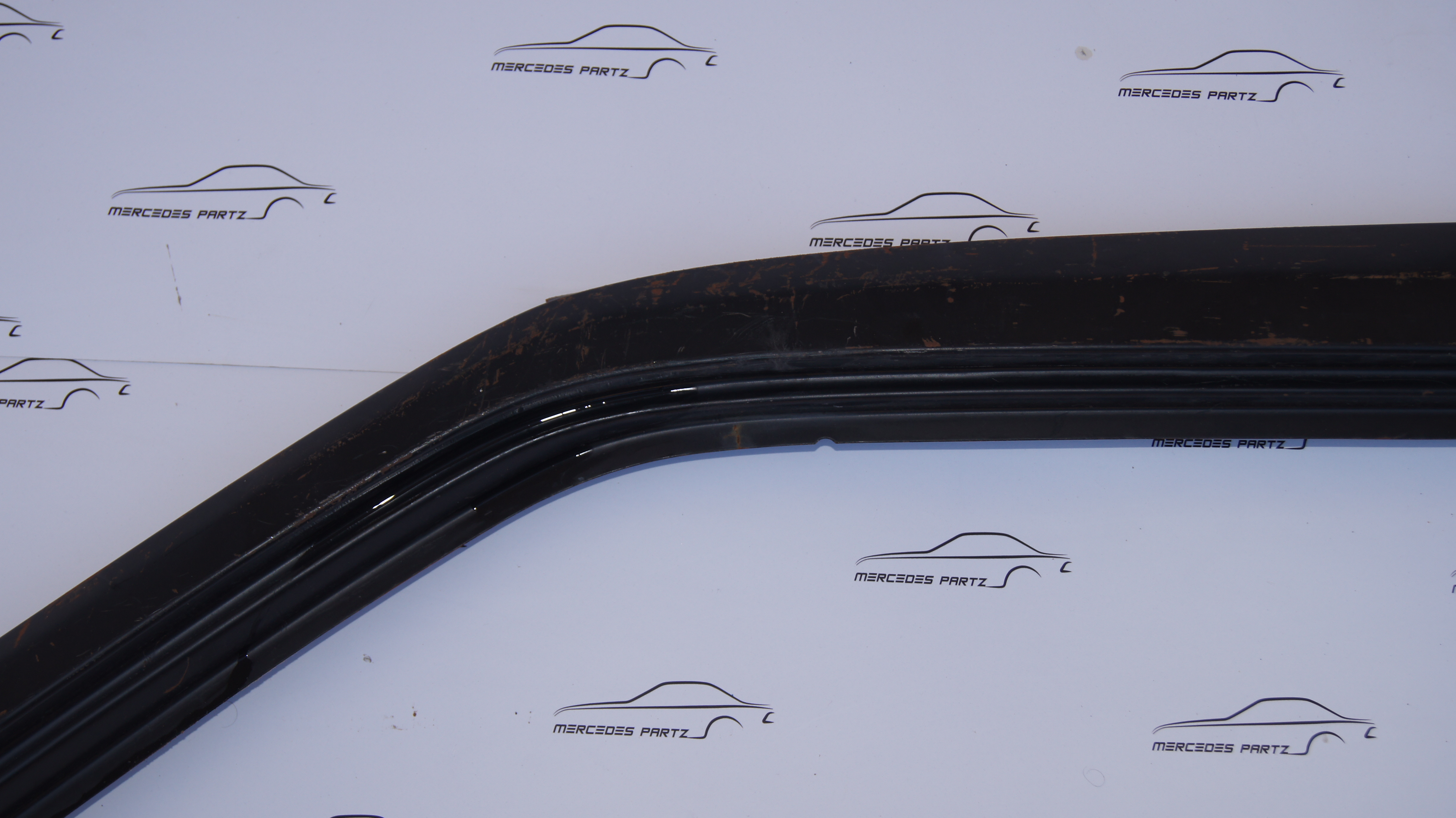 W124 lateral left roof panelling Genuine Mercedes Part W124 lateral left roof panelling Genuine Mercedes Part