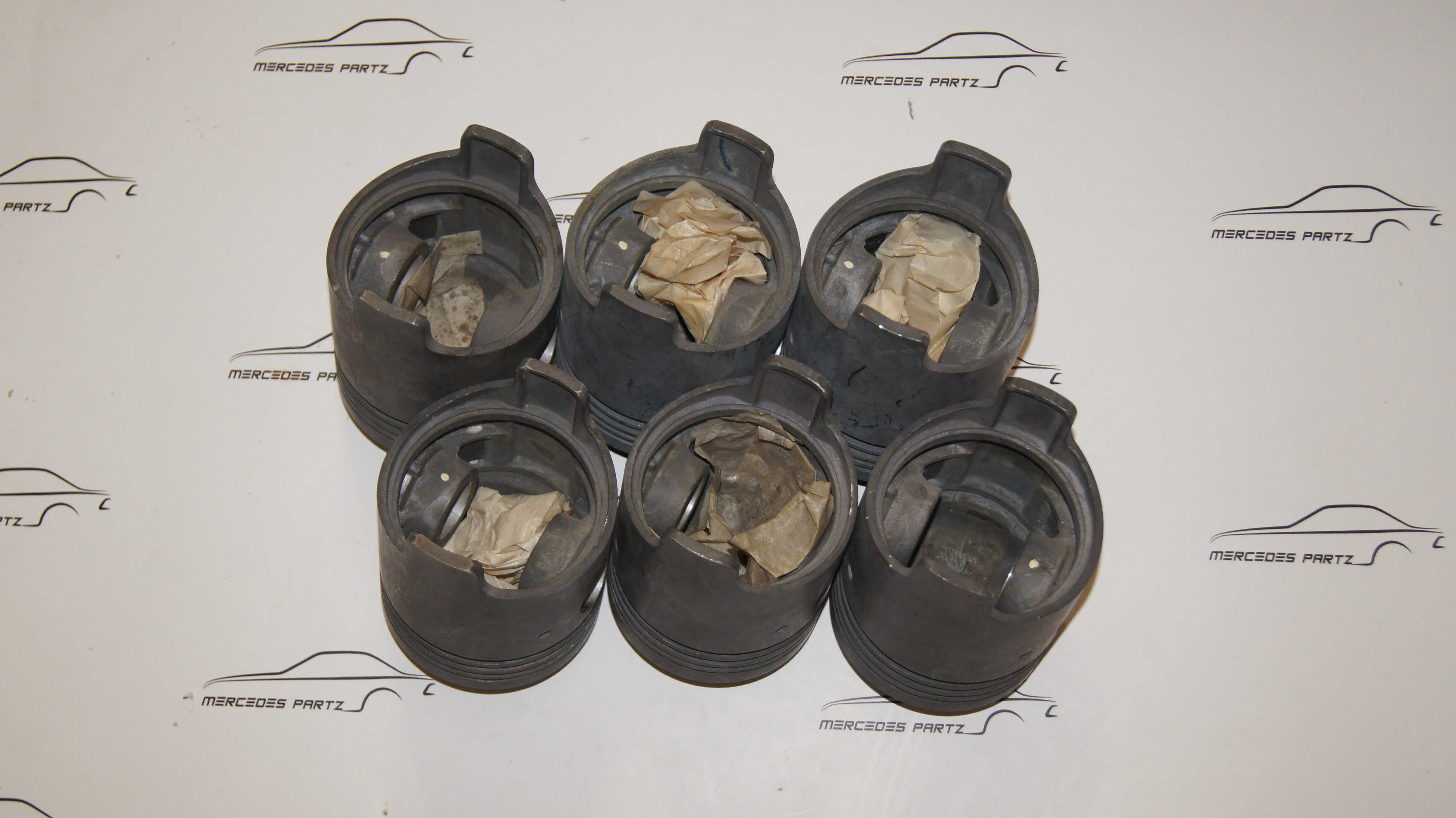 M186 / M189 / M198 piston set 1.5 repair size 86.50mm 86.46mm without pin and ring M186 M186 / M189 / M198 piston set 1.5 repair size 86.50mm 86.46mm without pin and ring M186