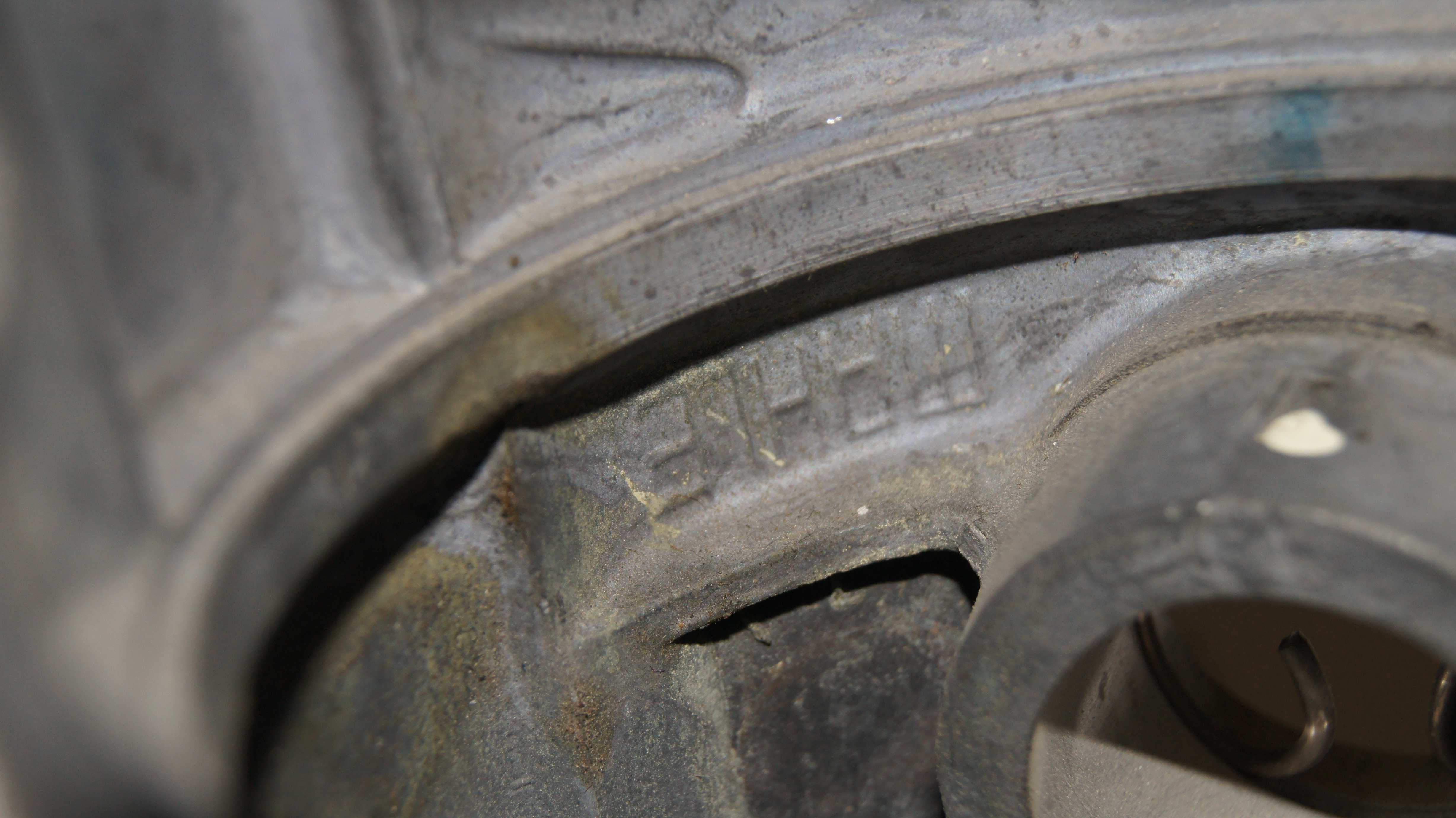 M186 / M189 / M198 piston set 1.5 repair size 86.50mm 86.46mm without pin and ring M186 M186 / M189 / M198 piston set 1.5 repair size 86.50mm 86.46mm without pin and ring M186