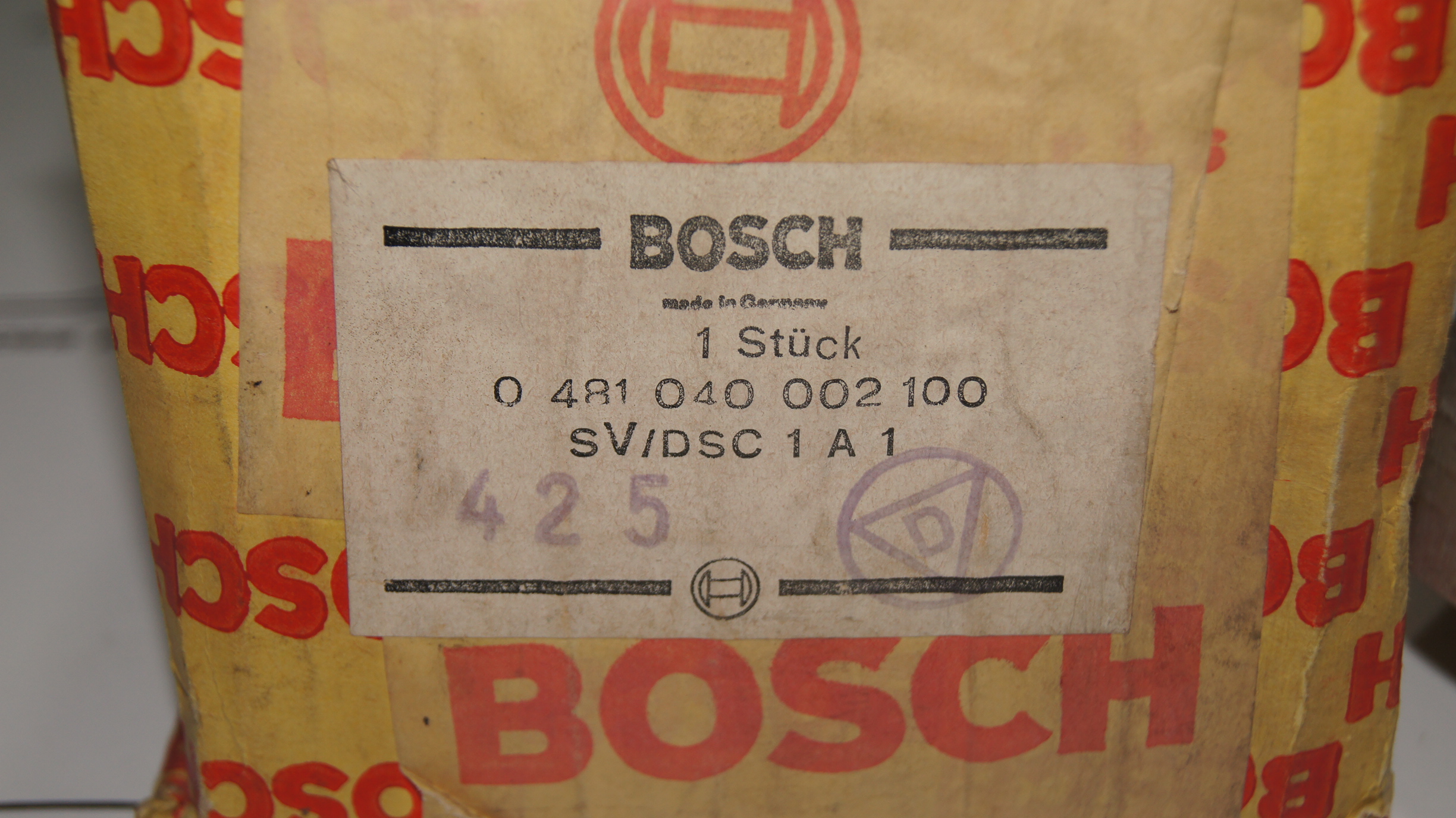 W100 suspension pressure regulator valve block Bosch W100 suspension pressure regulator valve block Bosch