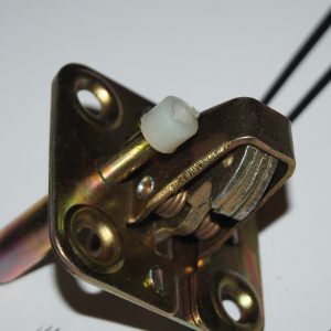 W100 W107 W108 W109 W110 W111 W113 W114 W115 W116 W123 engine hood latch lower part new