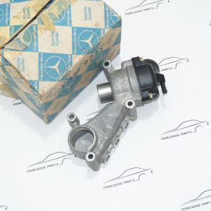 M102 983 thermostat kit Genuine Mercedes Part M102 983 thermostat kit Genuine Mercedes Part