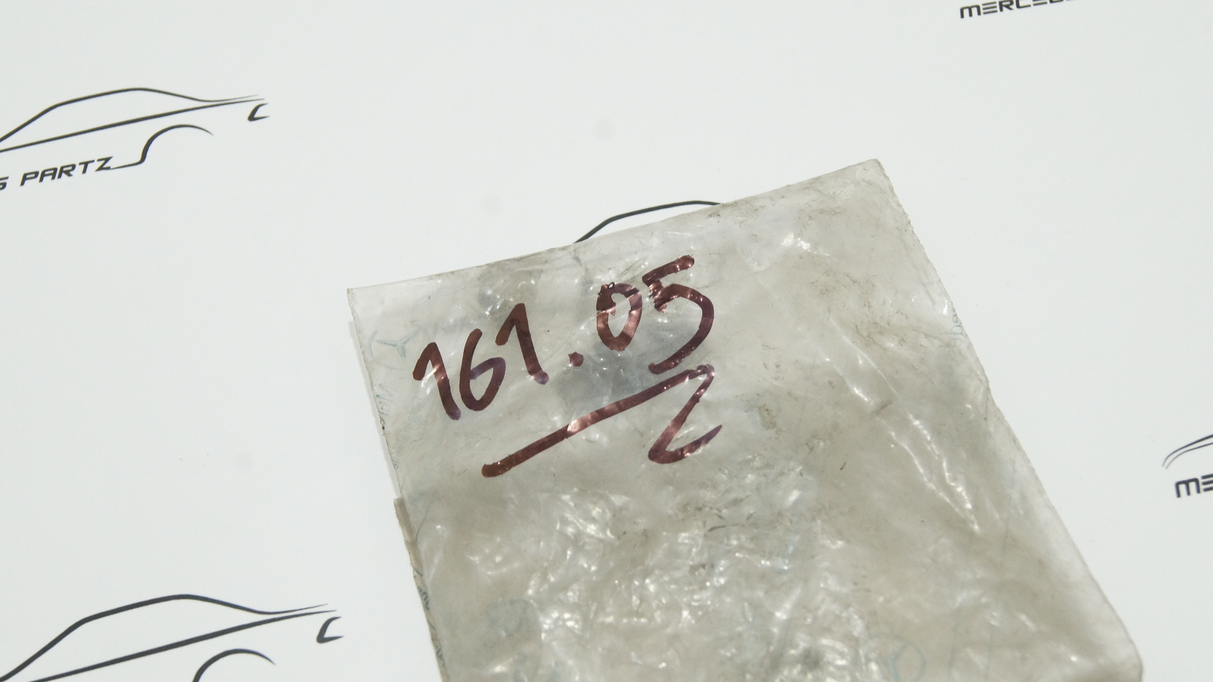 W202 W140 R170 R129 W942 W638 hood closure lower part lock Genuine Mercedes Part W202 W140 R170 R129 W942 W638 hood closure lower part lock Genuine Mercedes Part