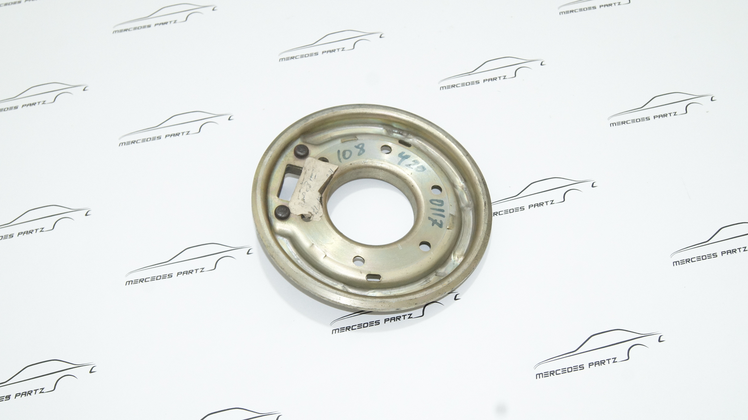 W108 W109 W111 W113 Brake anchor plate Genuine Mercedes Part W108 W109 W111 W113 Brake anchor plate Genuine Mercedes Part