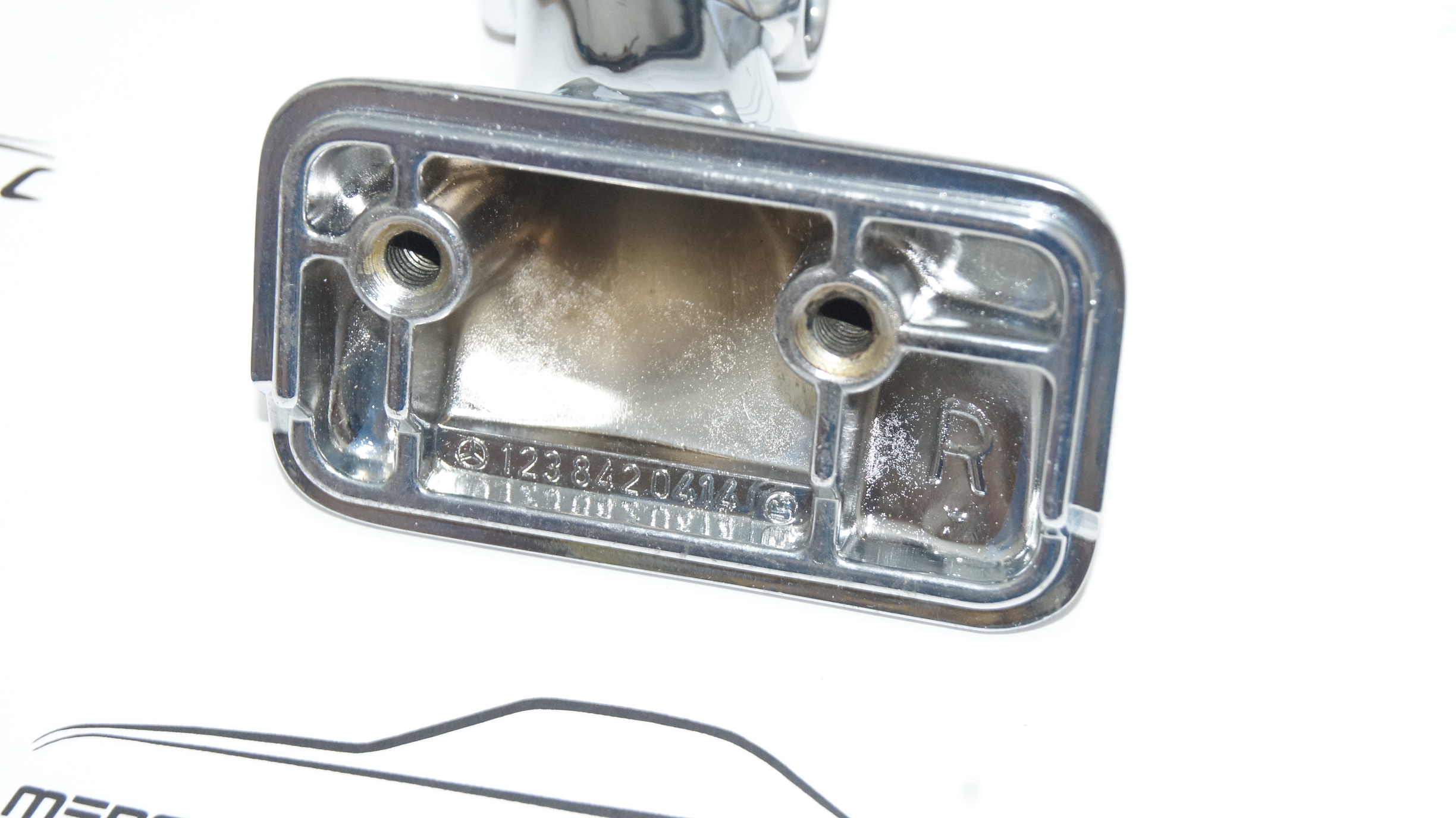 A1238420414 W123 estate S123 right central roof railing bracket Genuine Mercedes Part A1238420414 W123 estate S123 right central roof railing bracket Genuine Mercedes Part