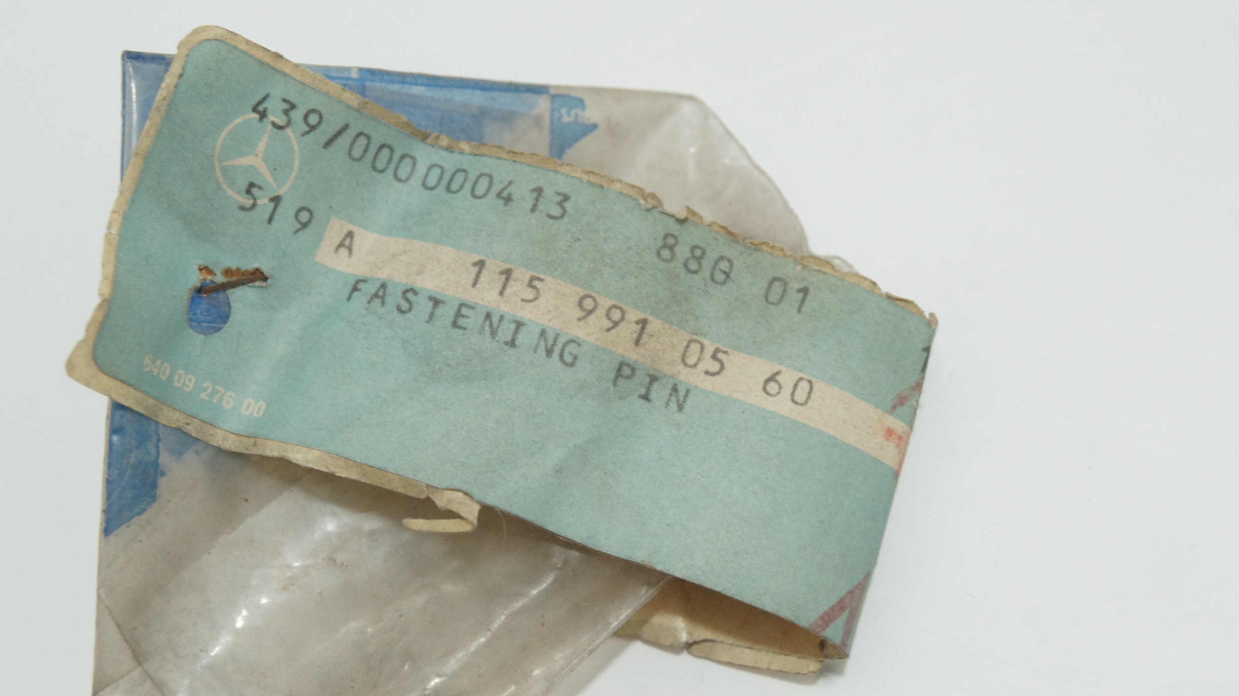 W107 W108 W109 W111 W113 W114 W115 W123 W126 rear axle dowel pin Genuine Mercedes Part W107 W108 W109 W111 W113 W114 W115 W123 W126 rear axle dowel pin Genuine Mercedes Part