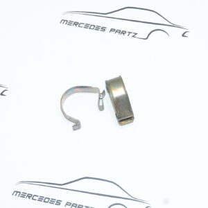 A0049887178 oxygen sensor plug connection to main floor clip W107 W126 W463 Genuine Mercedes Part A0049887178 oxygen sensor plug connection to main floor clip W107 W126 W463 Genuine Mercedes Part