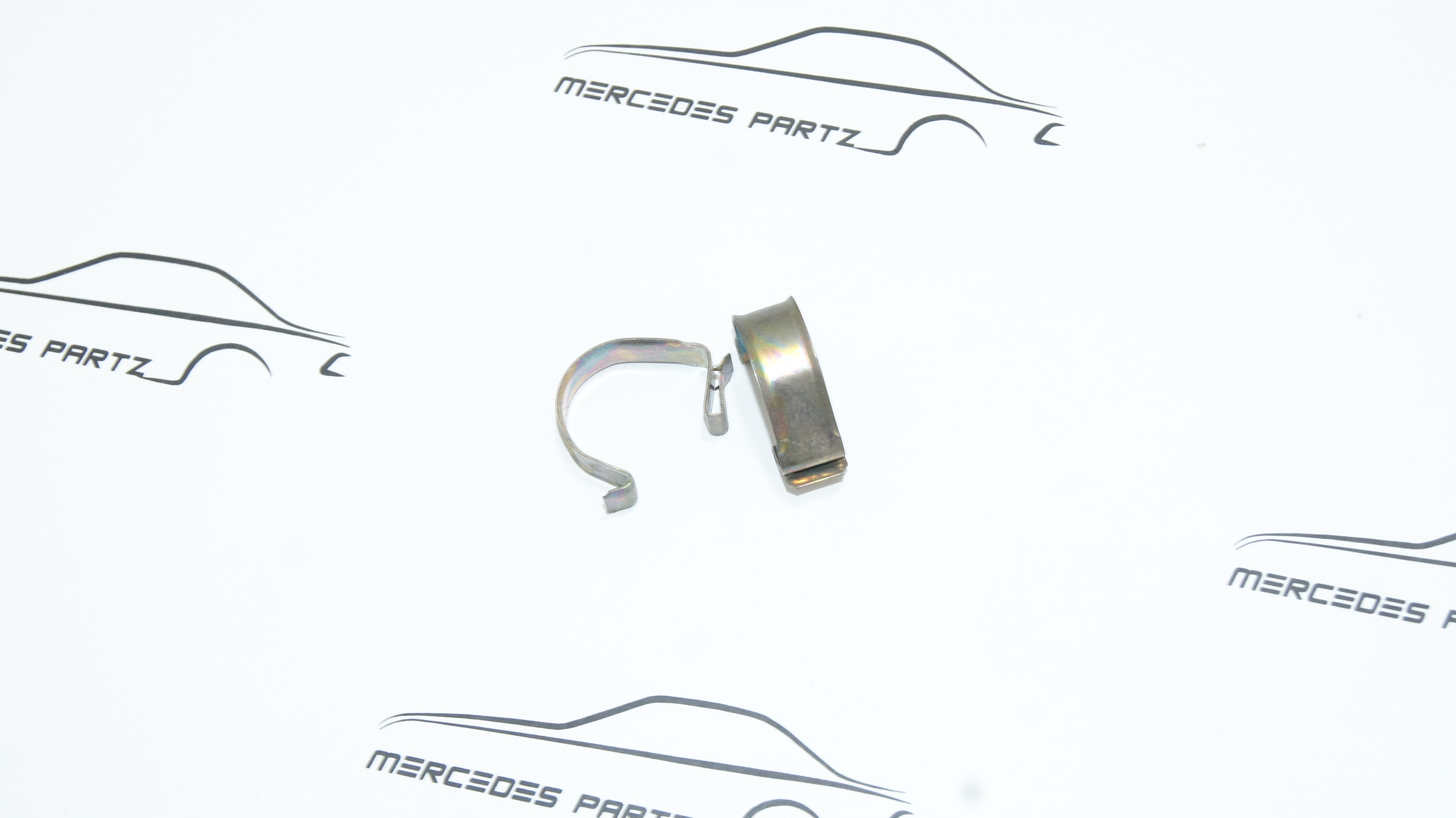 A0049887178 oxygen sensor plug connection to main floor clip W107 W126 W463 Genuine Mercedes Part A0049887178 oxygen sensor plug connection to main floor clip W107 W126 W463 Genuine Mercedes Part