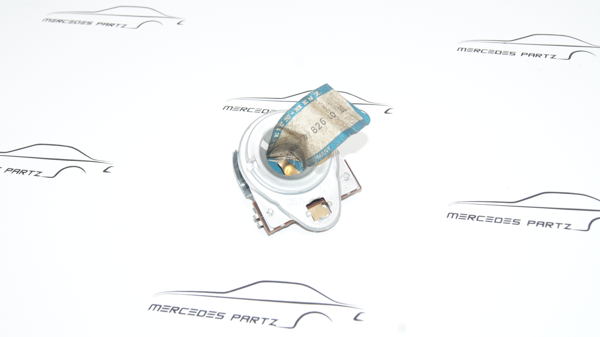 W114 W115 lamp socket A0008264082 Genuine Mercedes Part W114 W115 lamp socket A0008264082 Genuine Mercedes Part