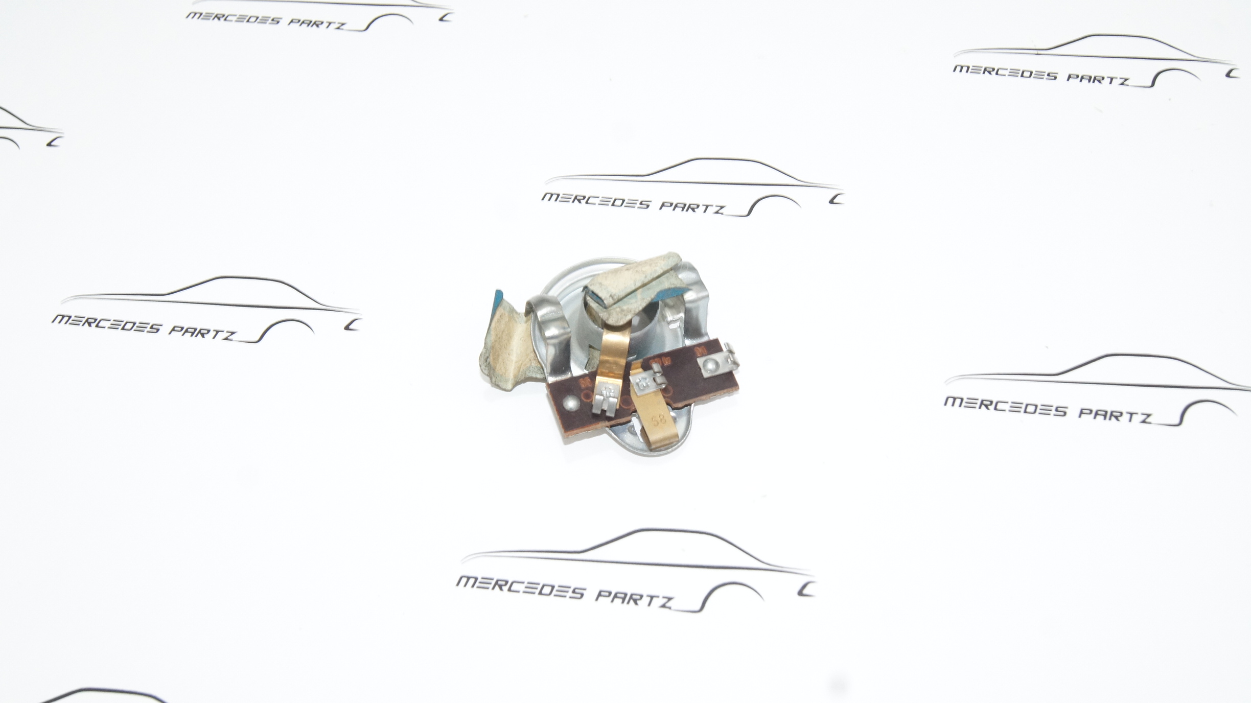 W114 W115 lamp socket A0008264082 Genuine Mercedes Part W114 W115 lamp socket A0008264082 Genuine Mercedes Part