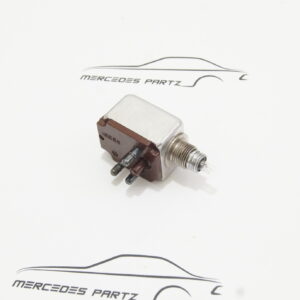 W108 W109 W114 W115 pull switch Genuine Mercedes Part
