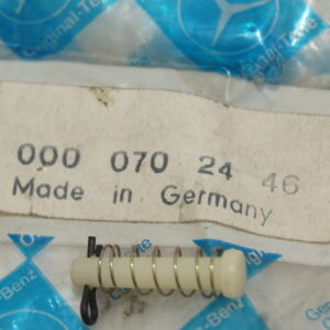 M115 carburetor valve Genuine Mercedes Part