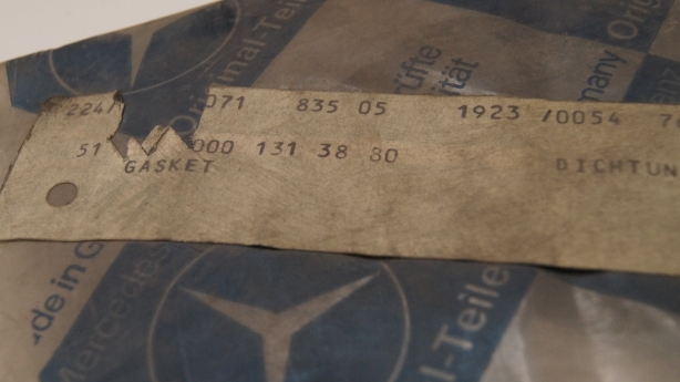 M110 M115 M129 OM616 OM617 A/C compressor gasket Genuine Mercedes Part M110 M115 M129 OM616 OM617 A/C compressor gasket Genuine Mercedes Part