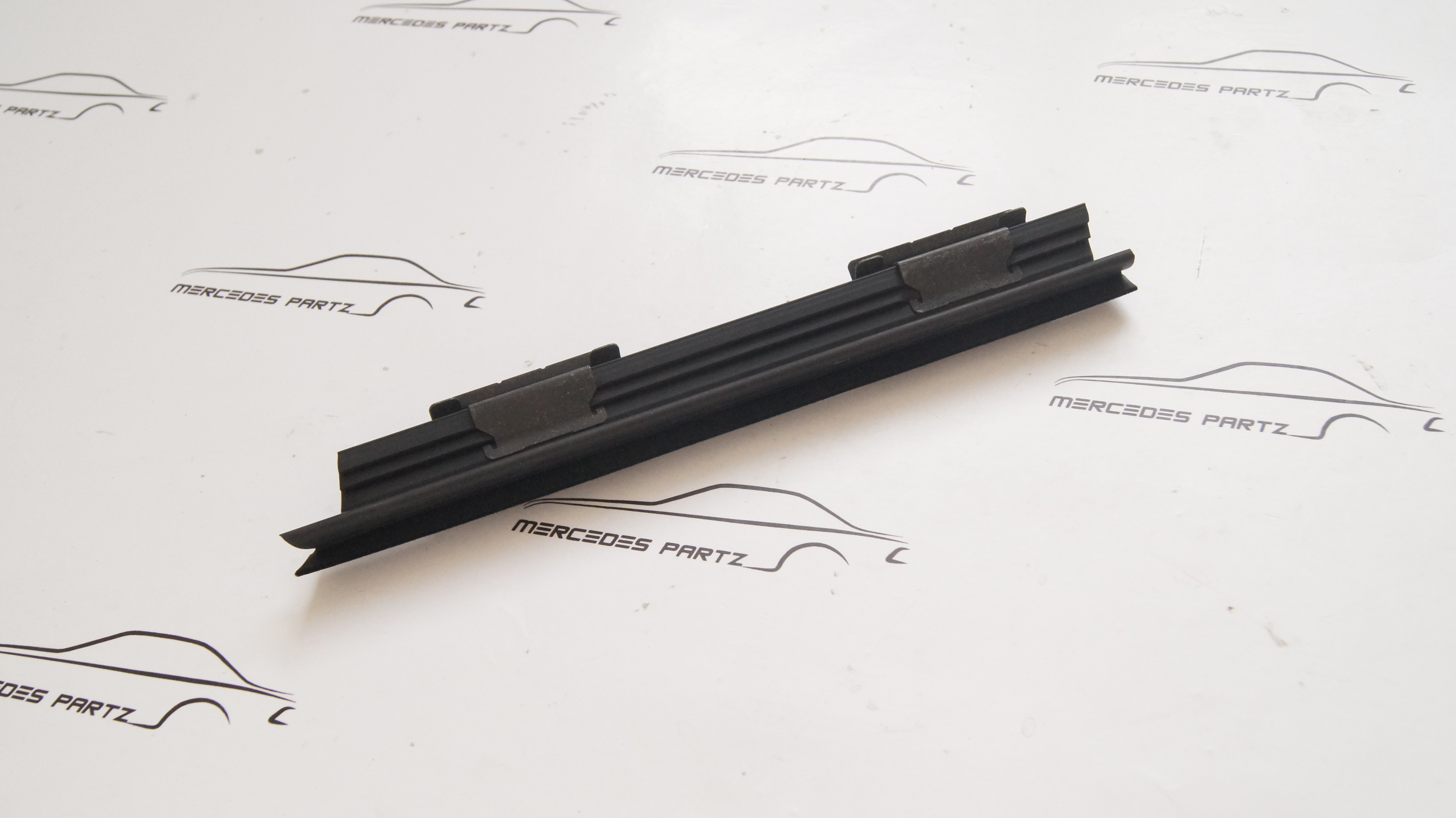 W204 rear right door inside window sliding rail Genuine Mercedes Part W204 rear right door inside window sliding rail Genuine Mercedes Part