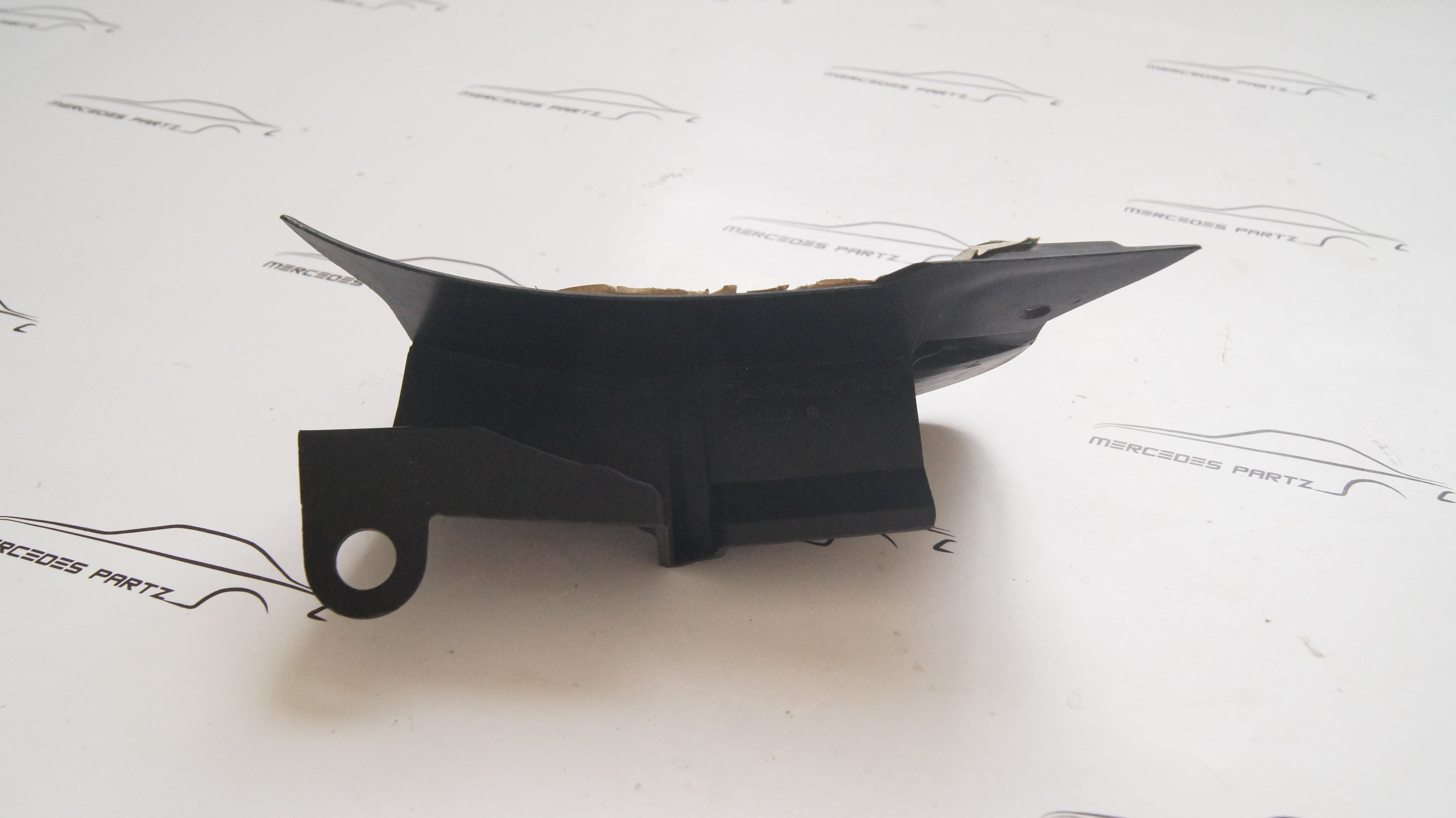 W203 trim in front of rear axle , left Genuine Mercedes Part W203 trim in front of rear axle , left Genuine Mercedes Part