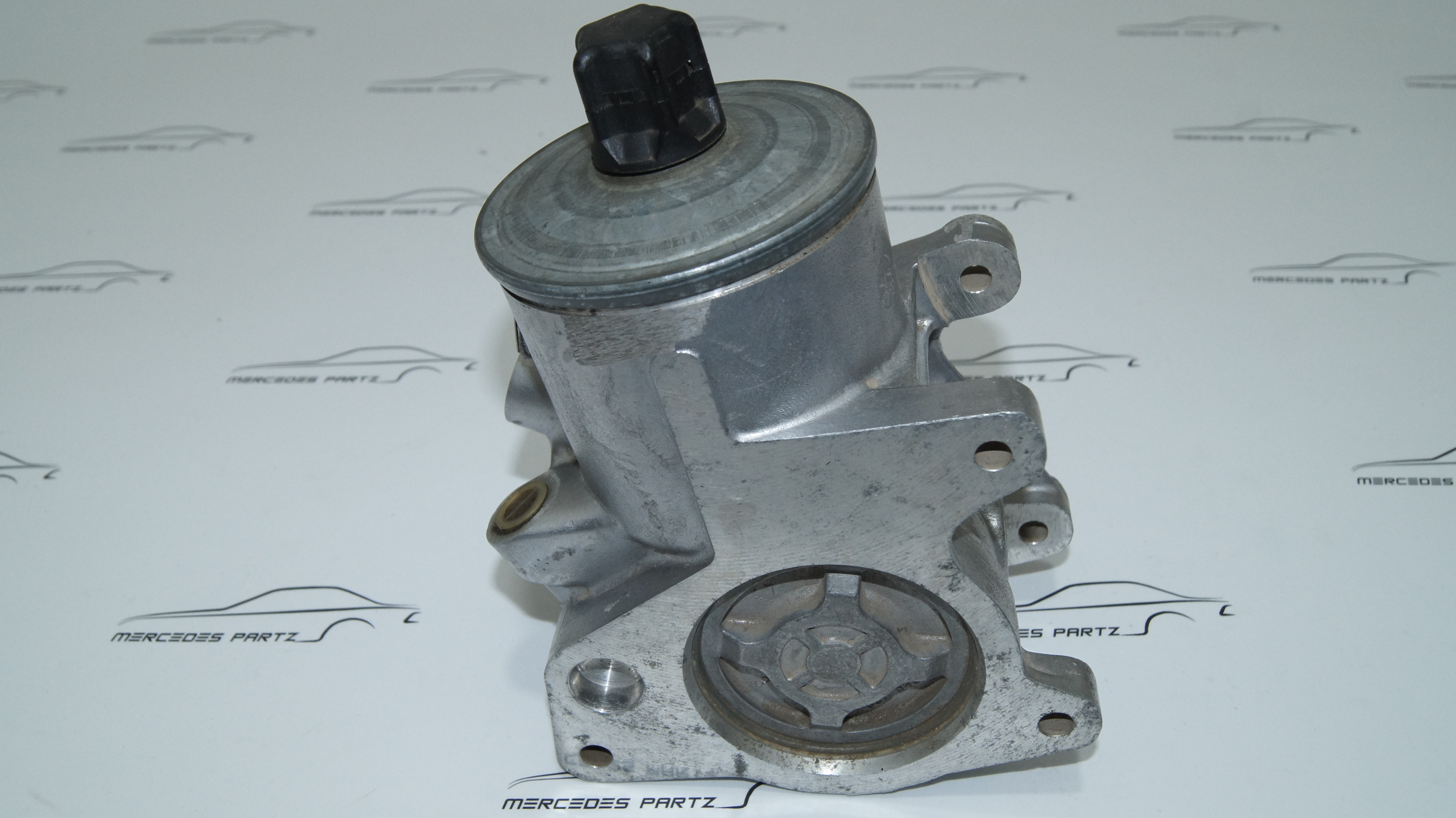 W201 W124 hydraulic pump NEW NOS Genuine Mercedes Part W201 W124 hydraulic pump NEW NOS Genuine Mercedes Part