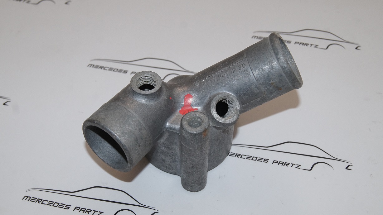 M116 3.8 380 M117 5.0 500 thermostat housing pipe socket NEW NOS GENUINE Genuine Mercedes Part M116 3.8 380 M117 5.0 500 thermostat housing pipe socket NEW NOS GENUINE Genuine Mercedes Part