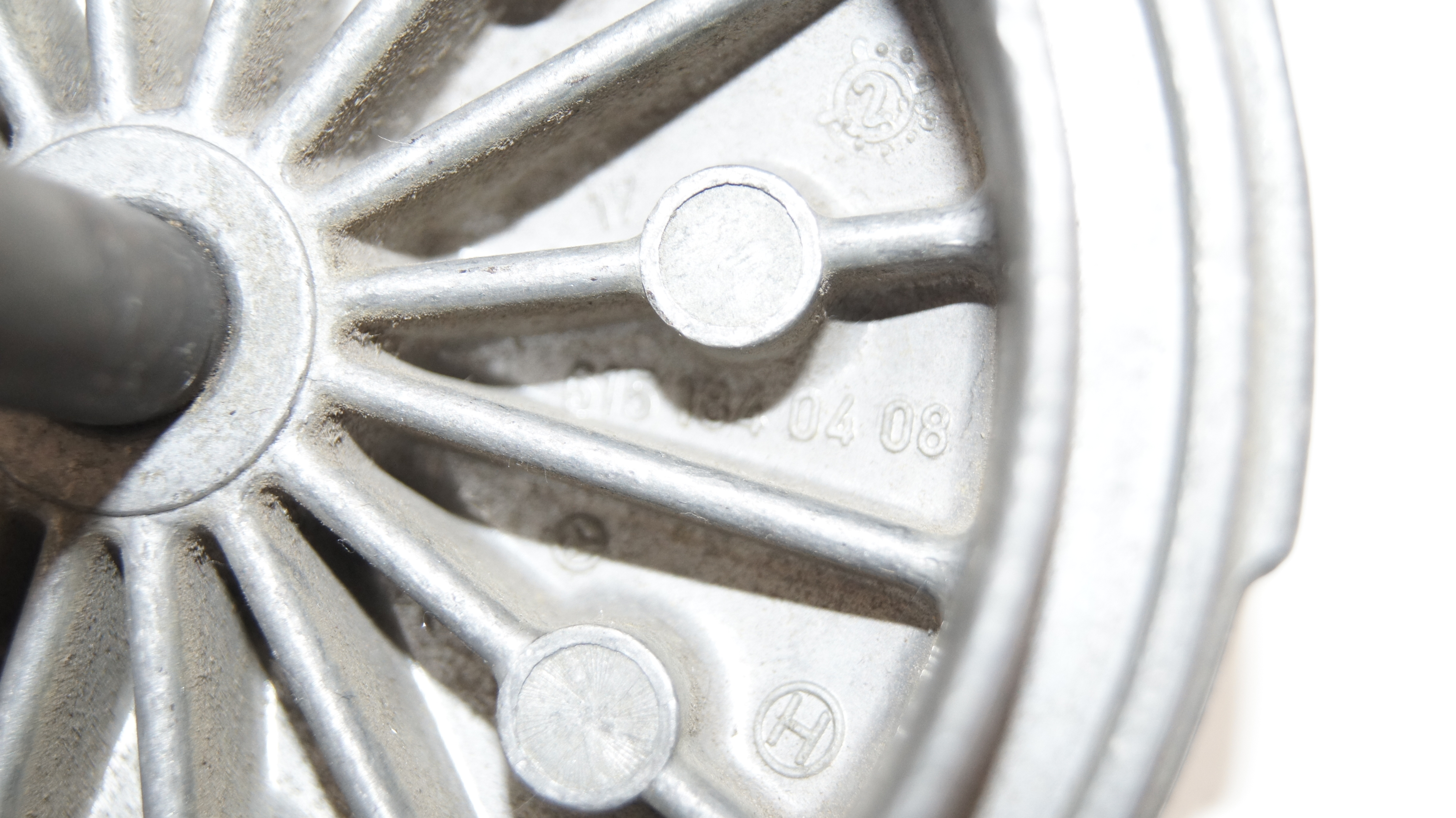 OM617 oil filter housing cap Genuine Mercedes Part OM617 oil filter housing cap Genuine Mercedes Part