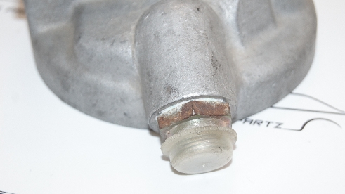 M100 oil filter housing cover Genuine Mercedes Part M100 oil filter housing cover Genuine Mercedes Part